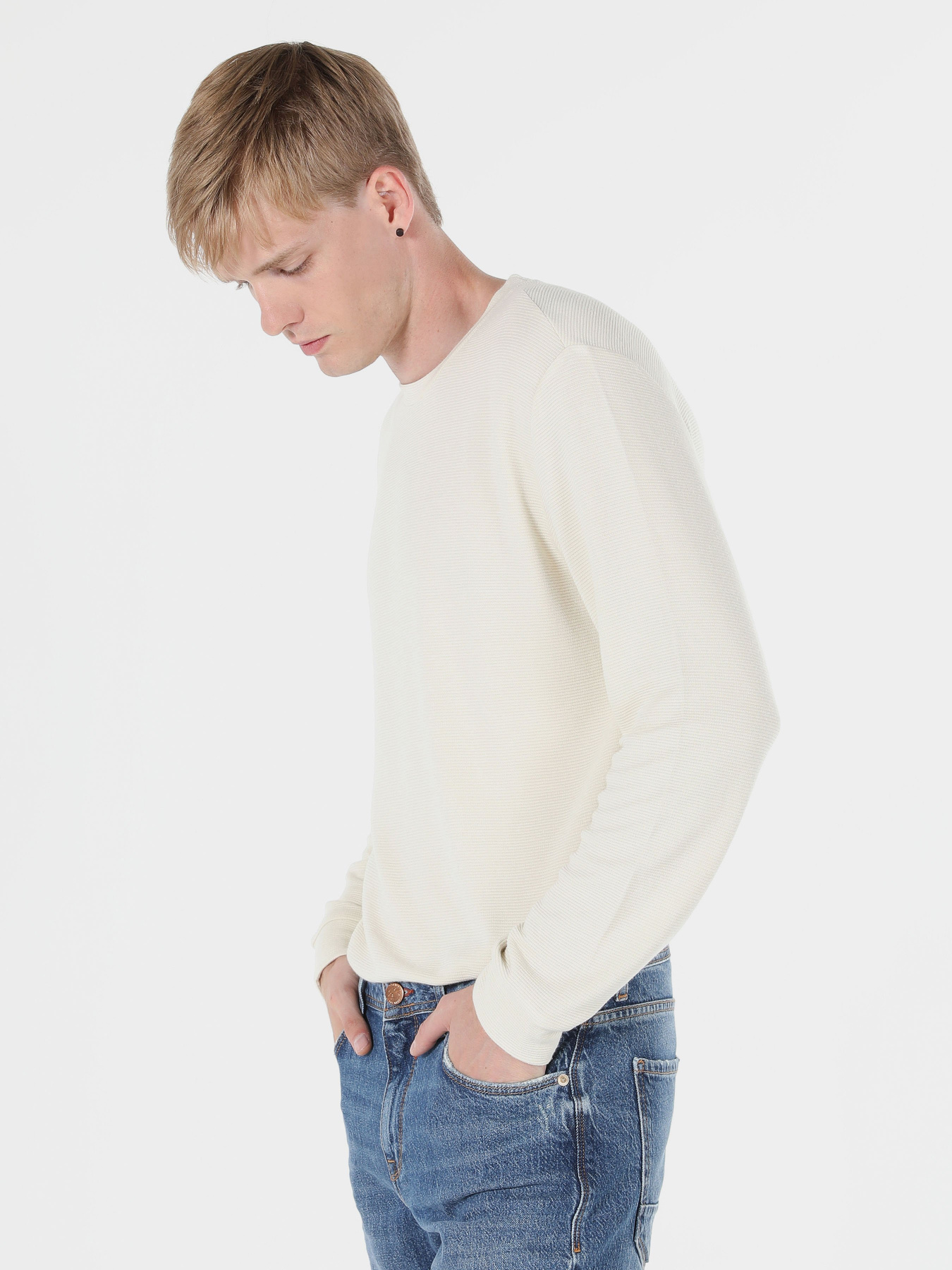 Лонгслив Colin’s модель CL1059906BEI Лонгслив Colin’s модель CL1059906BEI Фото