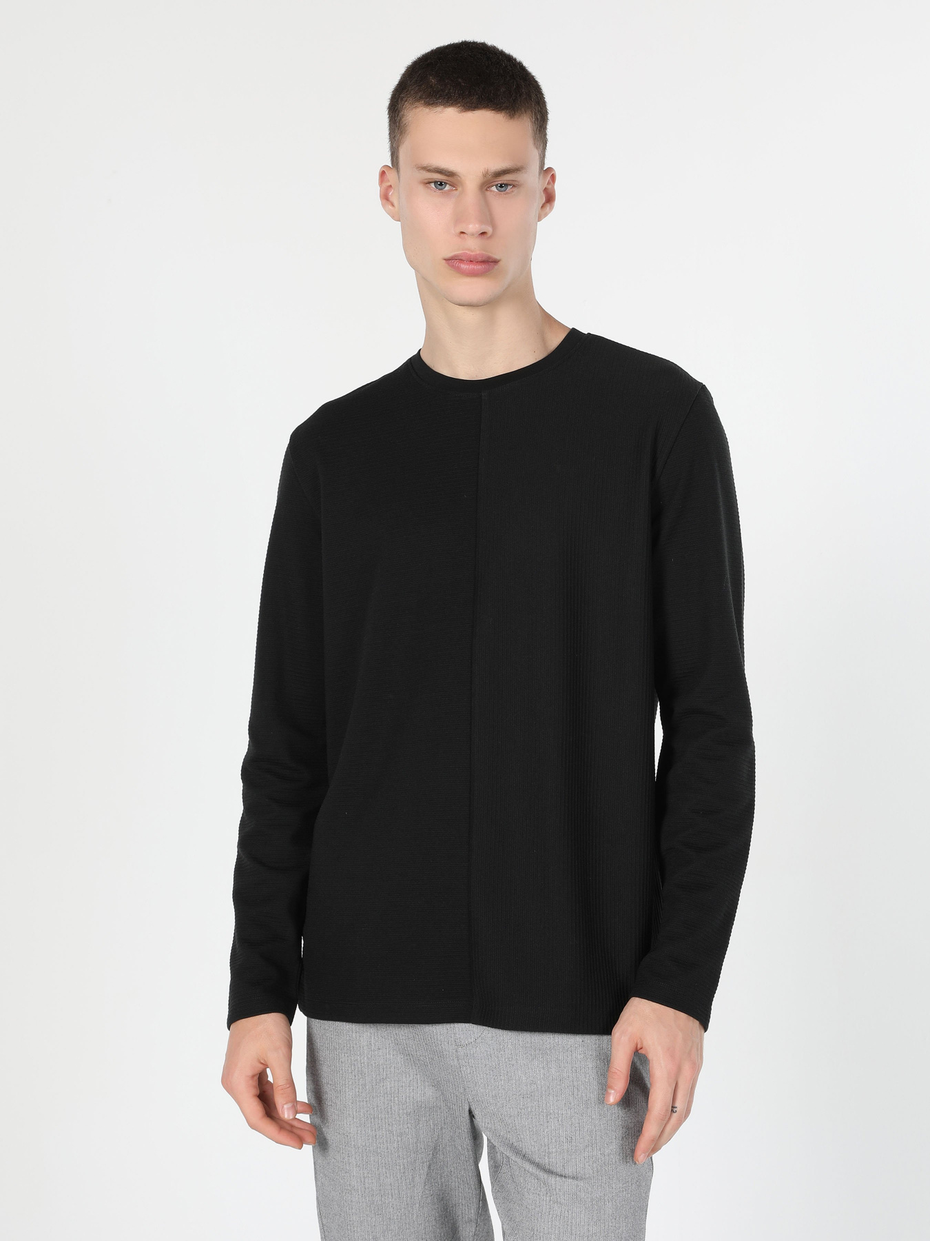 Лонгслив Colin’s модель CL1060211BLK Фото