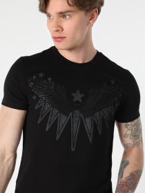 Футболка Colin’s модель CL1052838BLK Футболка Colin’s модель CL1052838BLK Фото