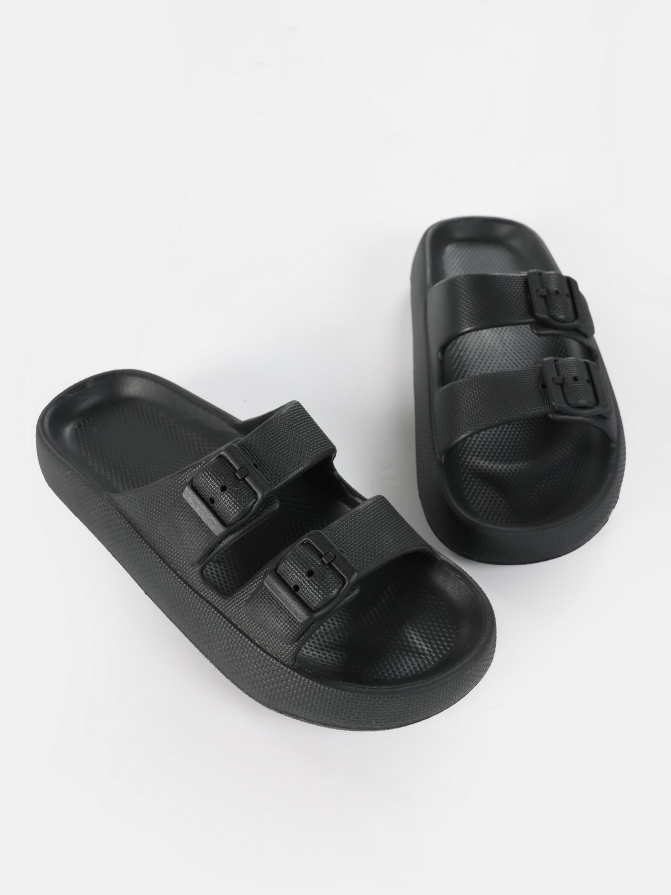 Шлепанцы Colin’s модель CL1064274BLK Фото