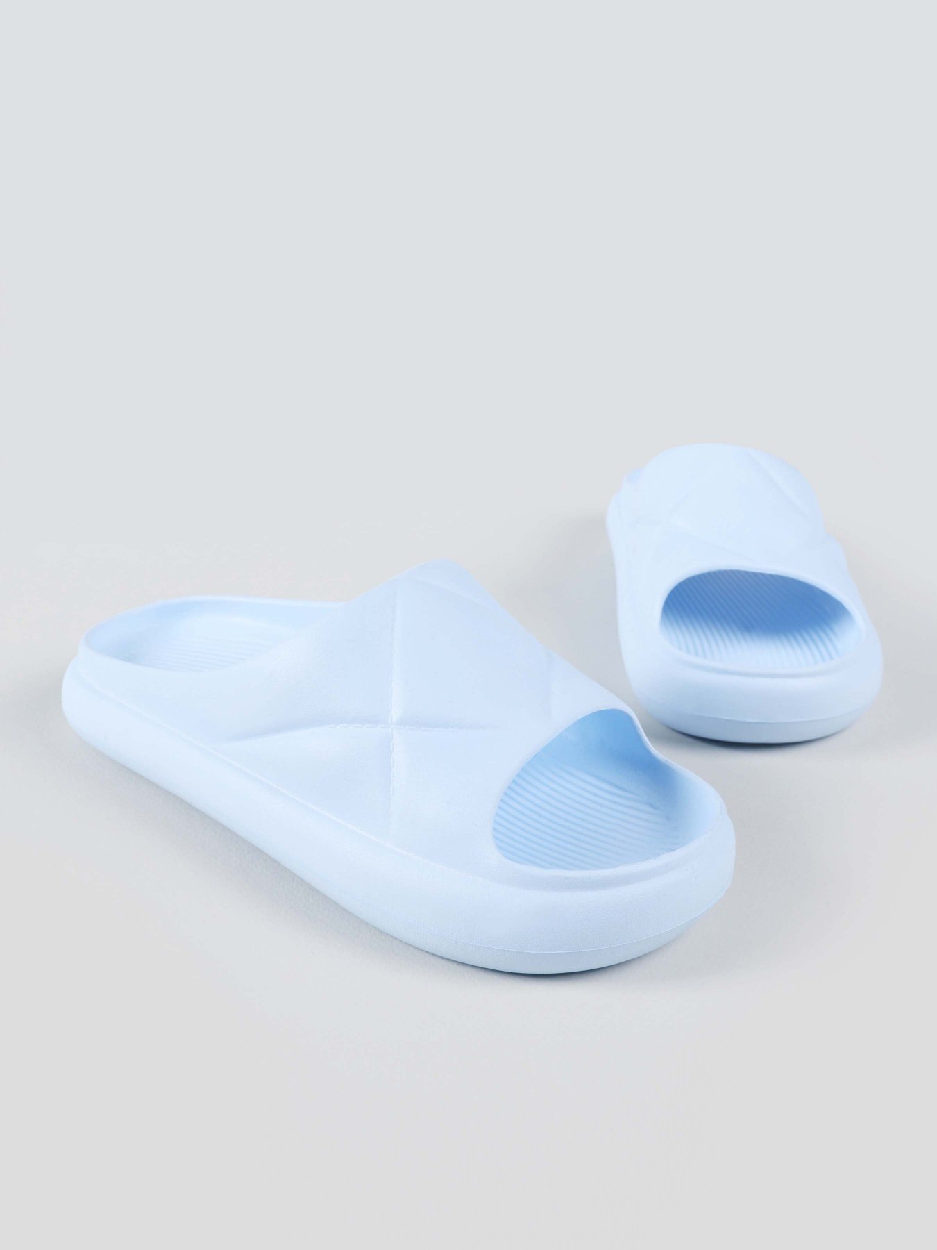 Шлепанцы Colin’s модель CL1064292BLE Шлепанцы Colin’s модель CL1064292BLE Фото