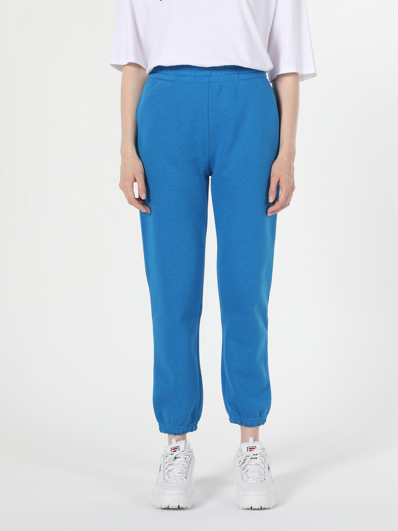 Джогери Colin’s модель CL1060308BLS Джогери Colin’s модель CL1060308BLS Фото