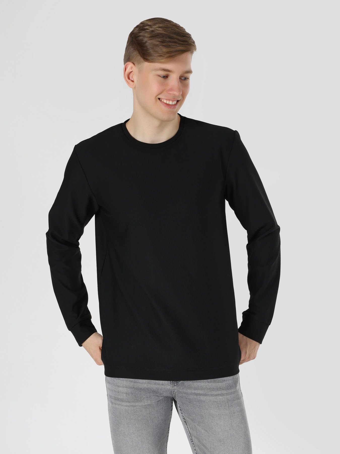 Лонгслив Colin’s модель CL1062460BLK Фото