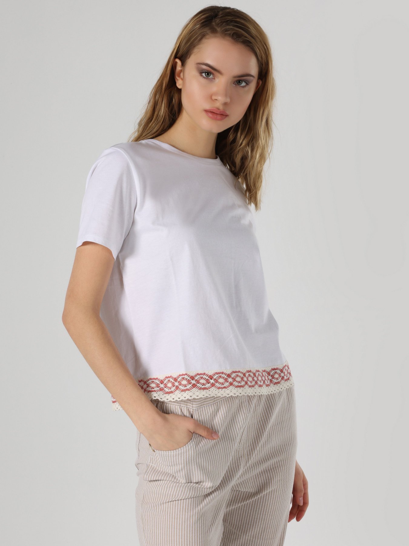 Футболка Colin’s модель CL1062571WHT Фото