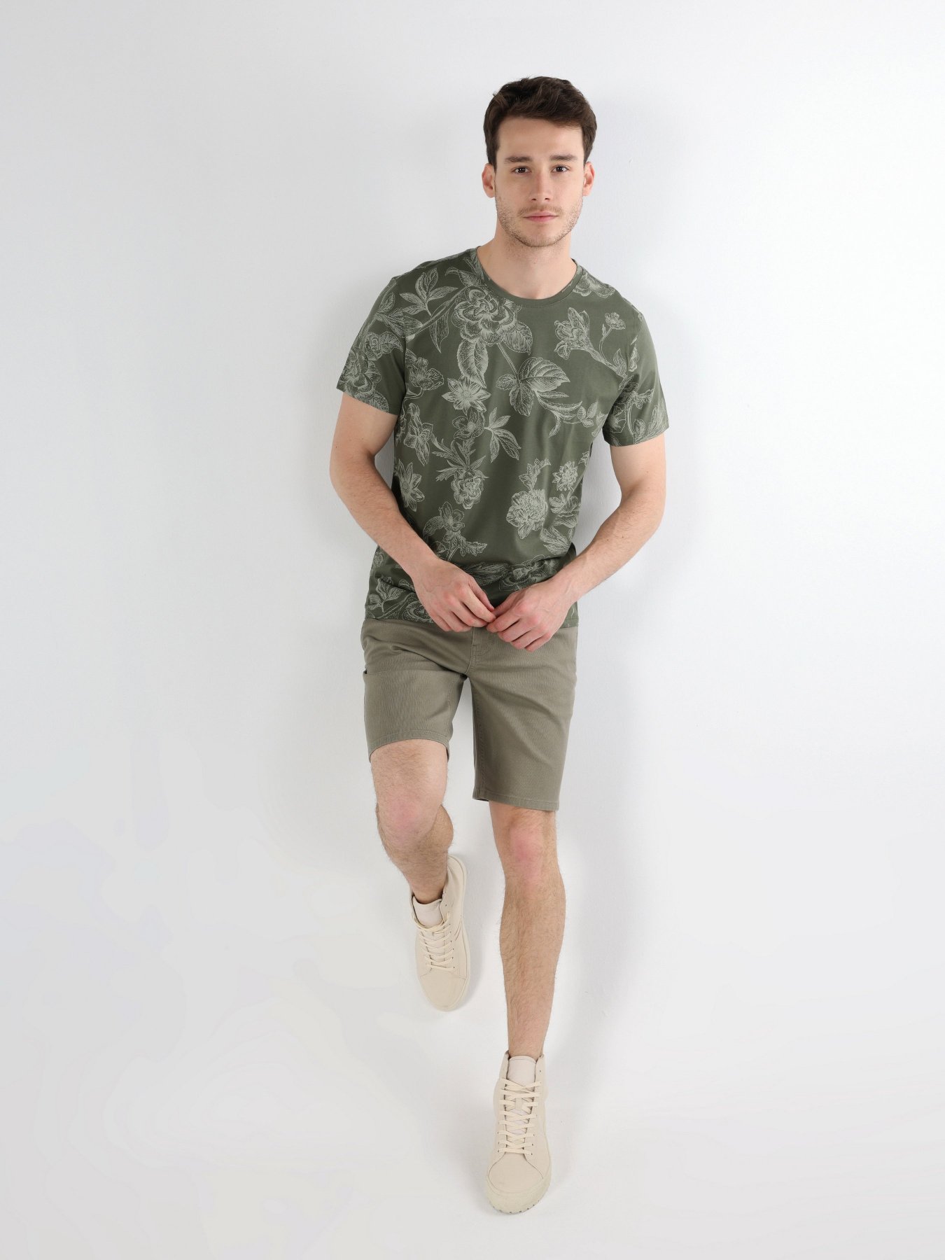 Футболка Colin’s модель CL1062710KHA Фото