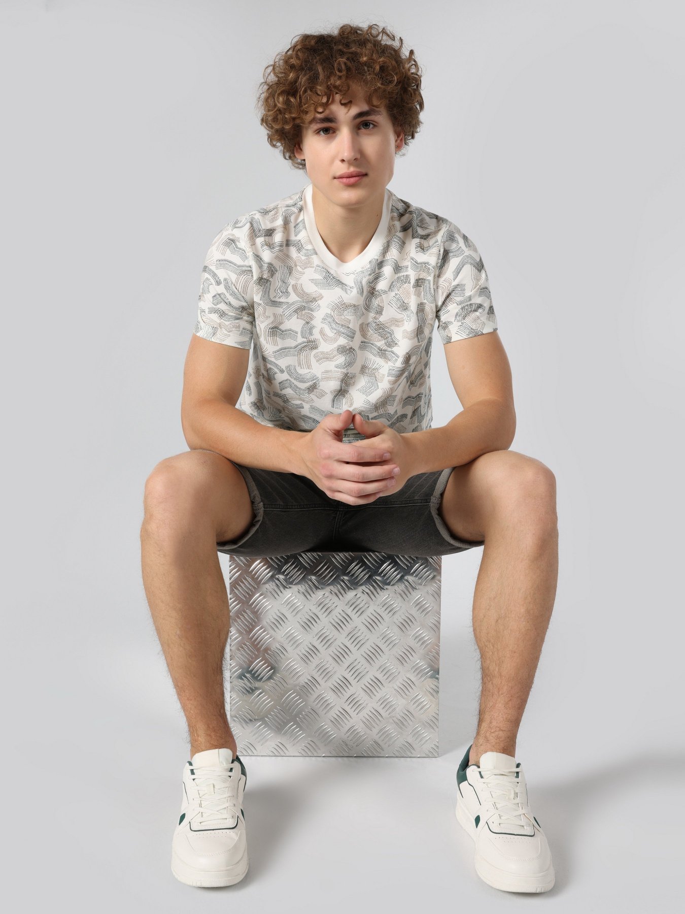 Футболка Colin’s модель CL1062793OFW Фото