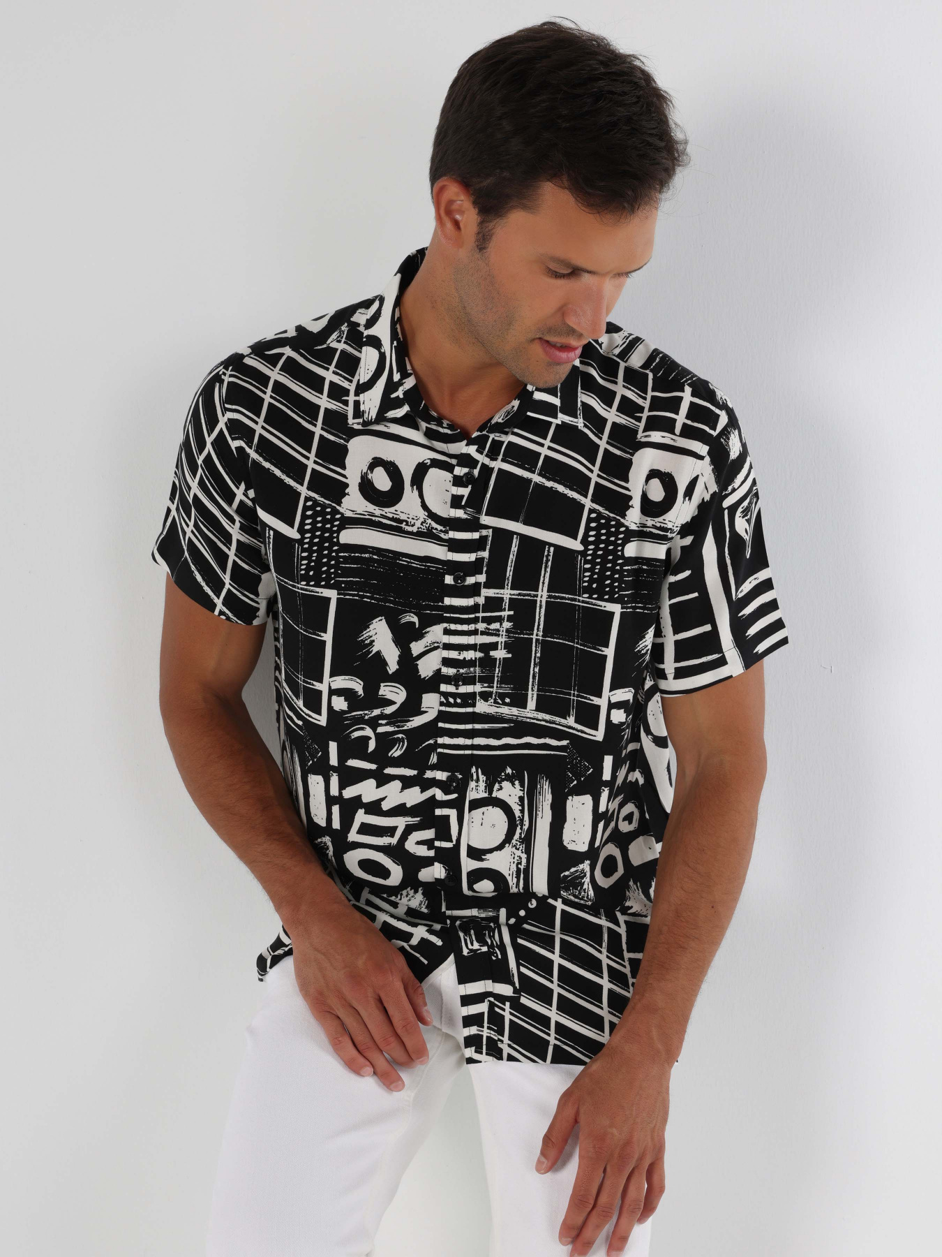 Рубашка повседневная Colin’s модель CL1062817BLK Рубашка повседневная Colin’s модель CL1062817BLK Фото