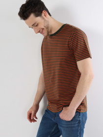 Футболка Colin’s модель CL1062842ORA Фото