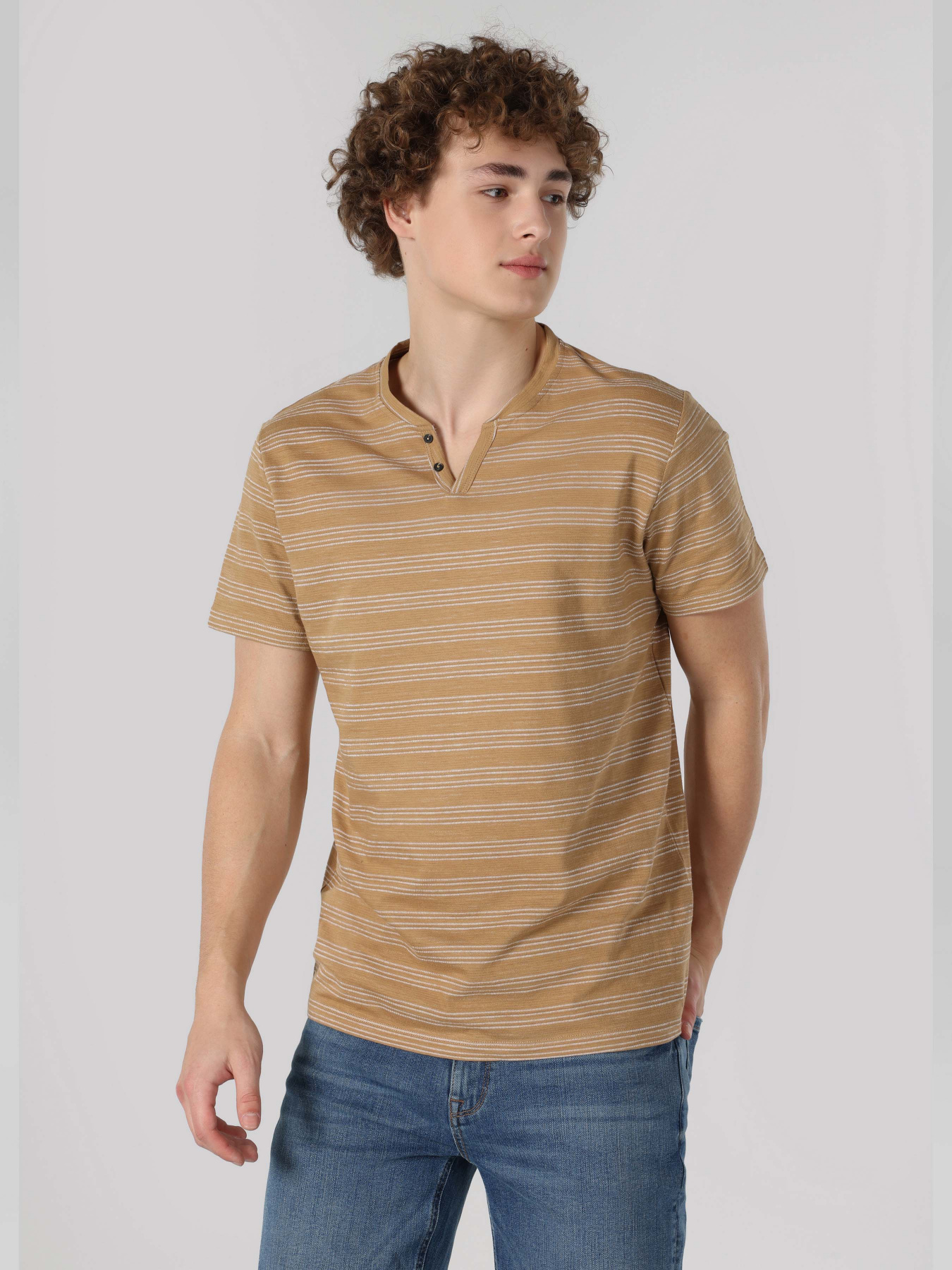 Футболка Colin’s модель CL1062865BEI Фото