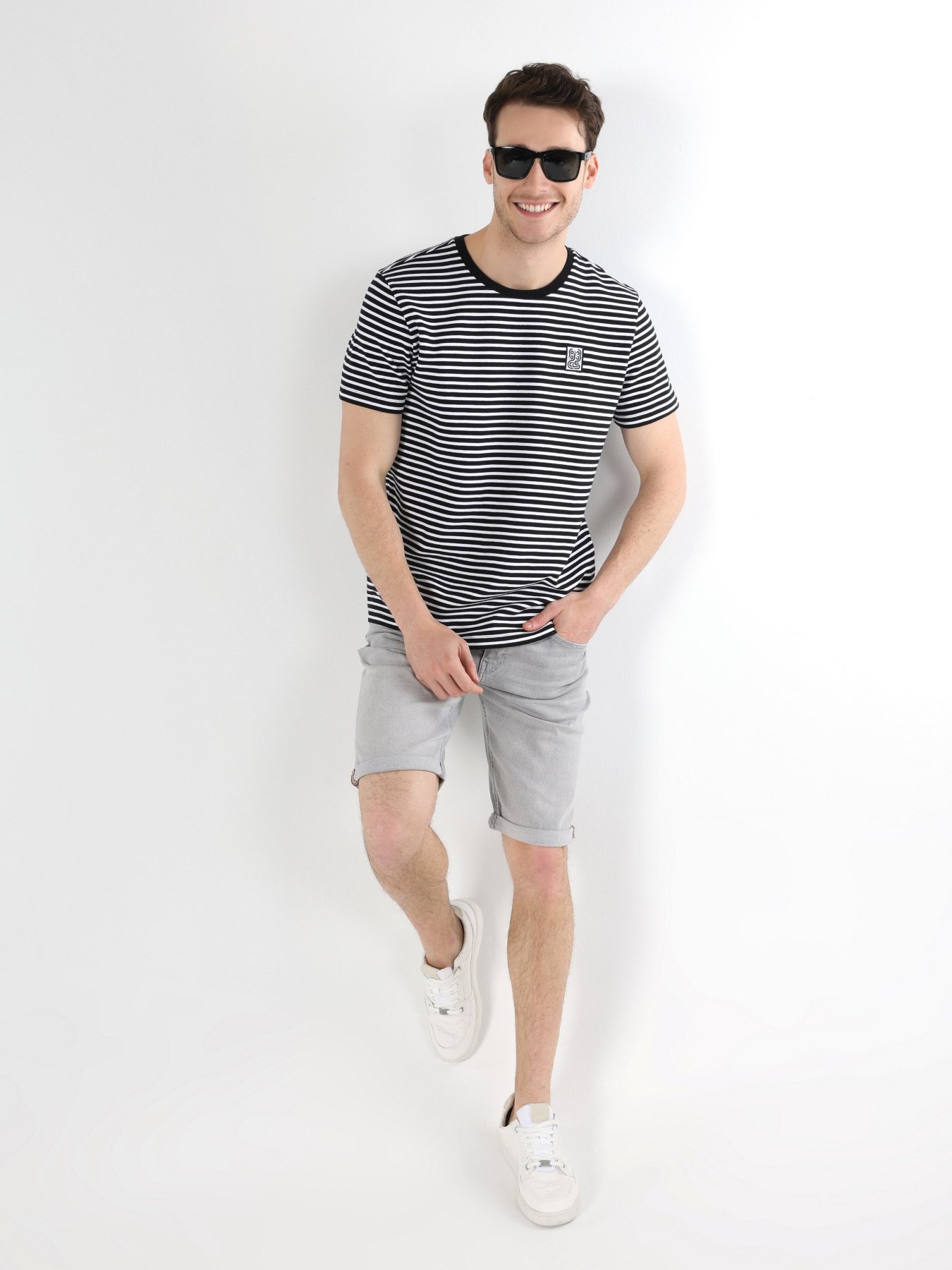 Футболка Colin’s модель CL1062870BLK Фото