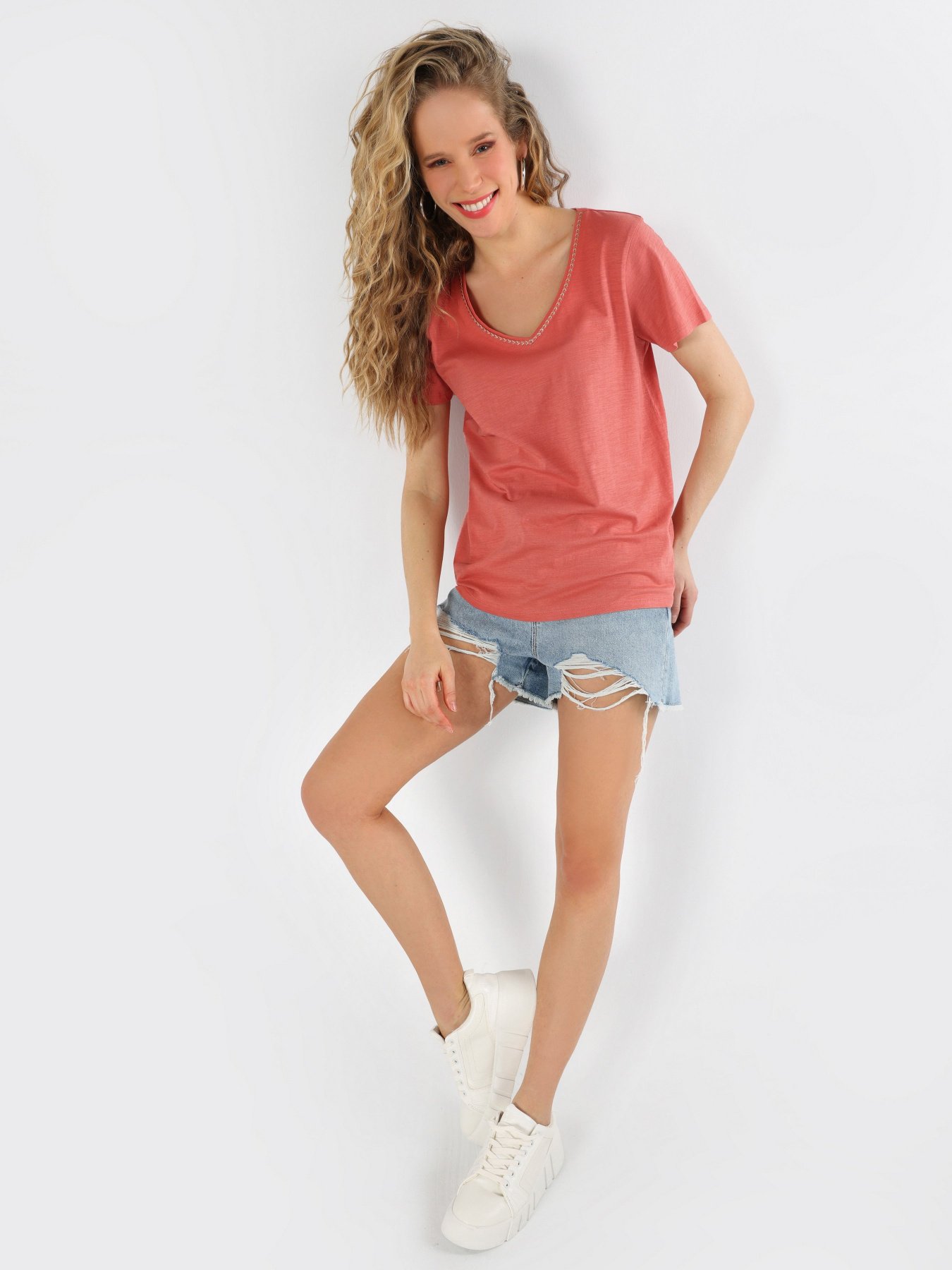 Футболка Colin’s модель CL1063419COR Футболка Colin’s модель CL1063419COR Фото