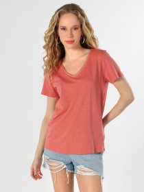 Футболка Colin’s модель CL1063419COR Футболка Colin’s модель CL1063419COR Фото