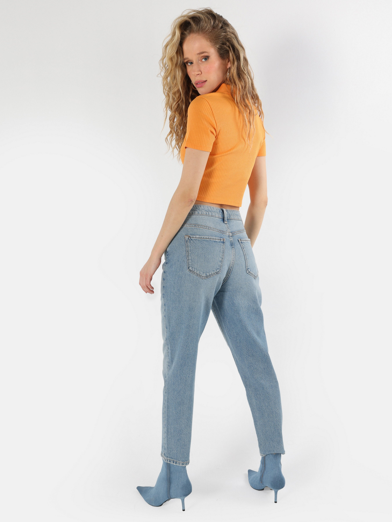 Прямые джинсы Colin’s 896 Maria модель CL1063498DN42505 Фото