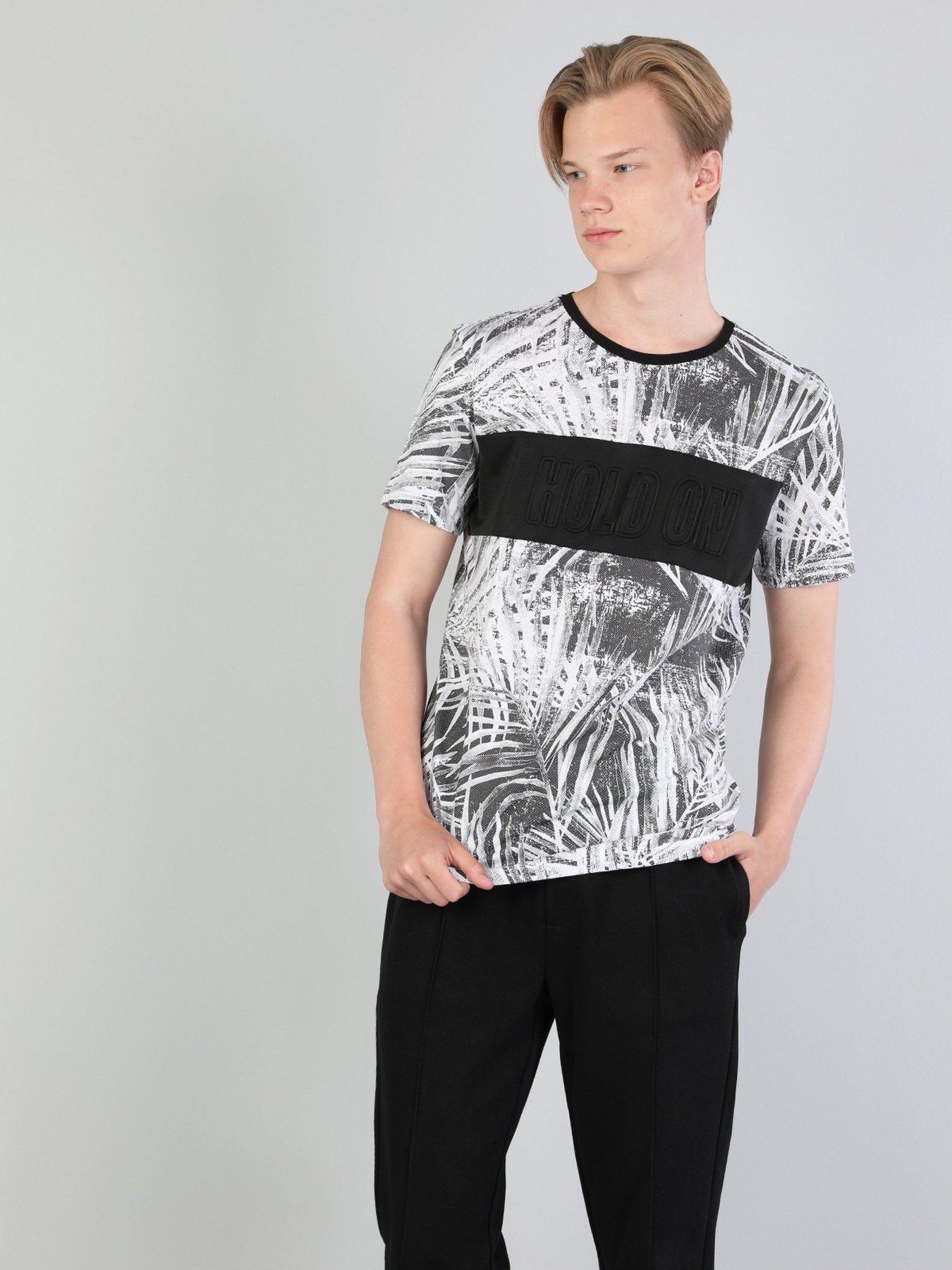 Футболки и поло Colin’s модель CL1044067WHT Фото