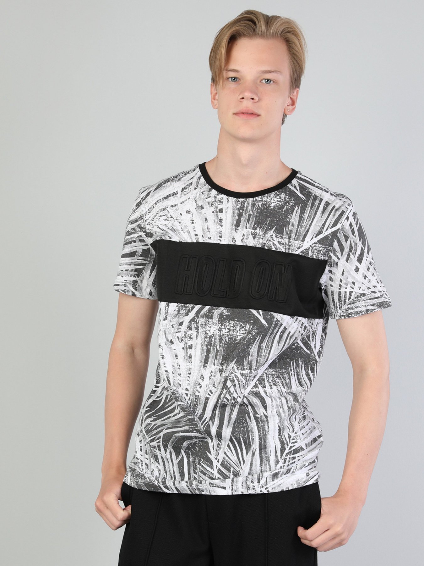 Футболки и поло Colin’s модель CL1044067WHT Фото