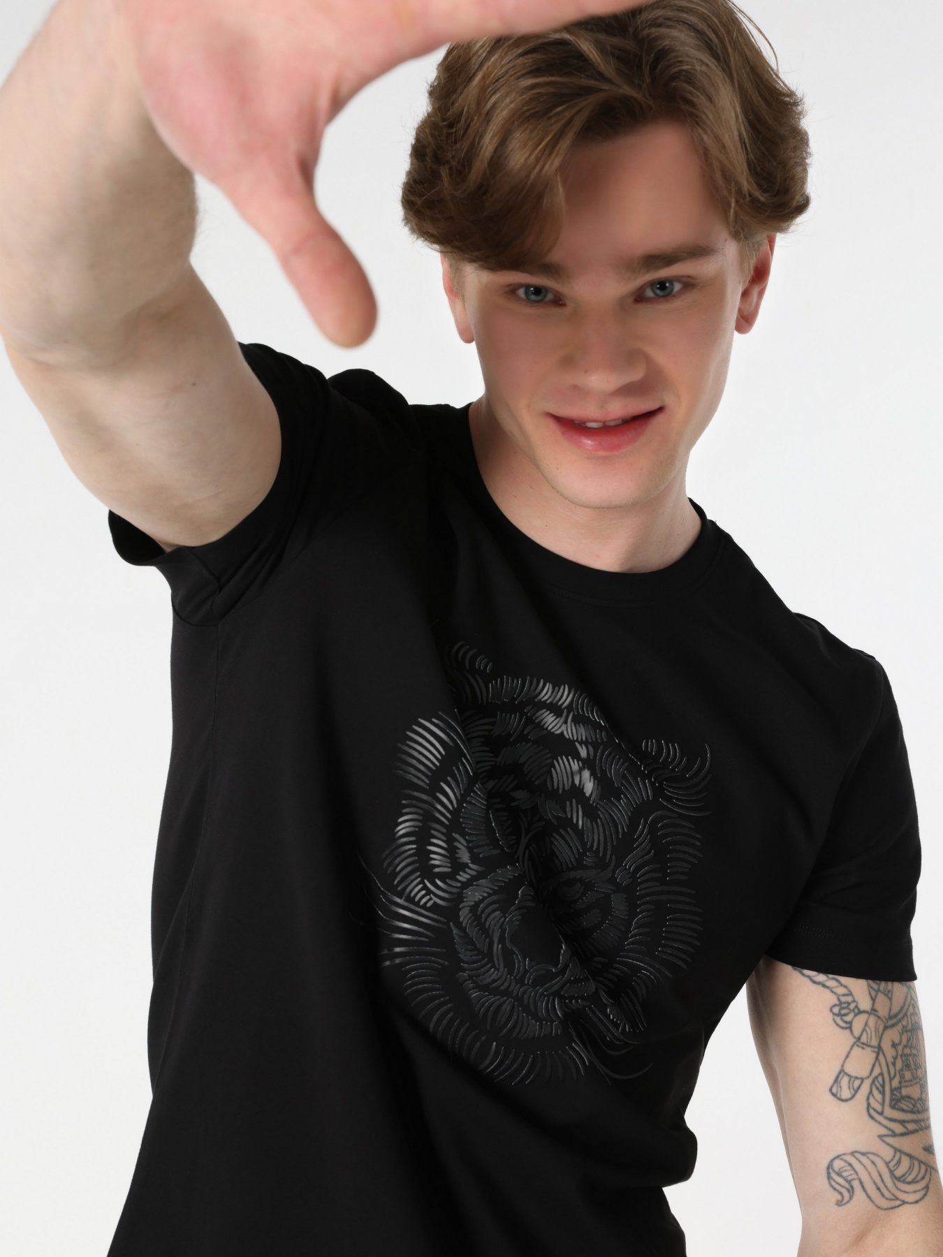 Футболка Colin’s модель CL1063694BLK Футболка Colin’s модель CL1063694BLK Фото