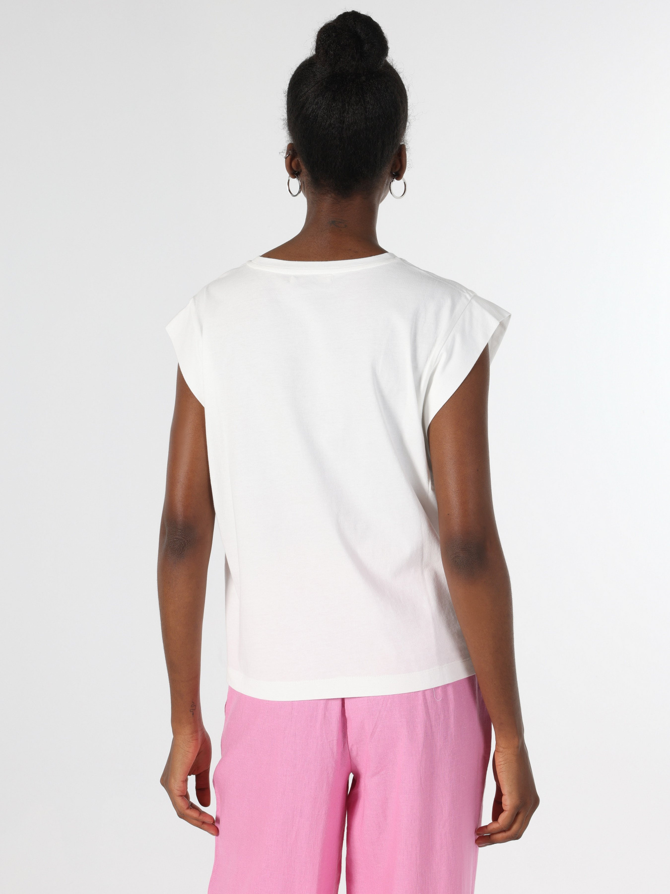 Футболка Colin’s модель CL1063992WHT Фото