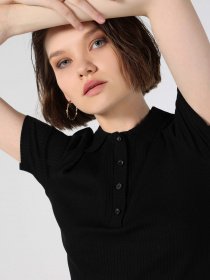 Футболка Colin’s модель CL1064043BLK Футболка Colin’s модель CL1064043BLK Фото