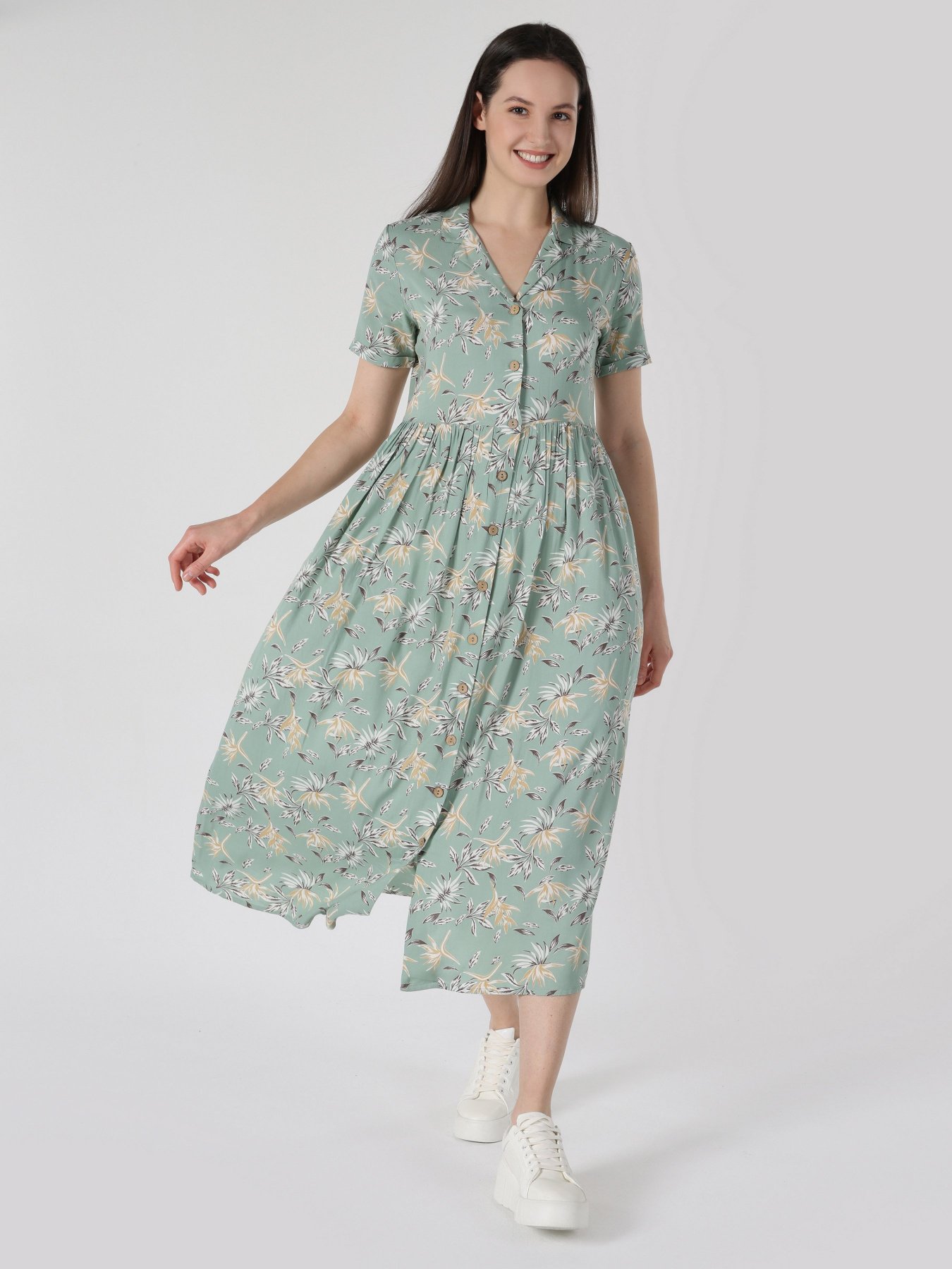 Платье мини Colin’s модель CL1064099OLV Платье мини Colin’s модель CL1064099OLV Фото