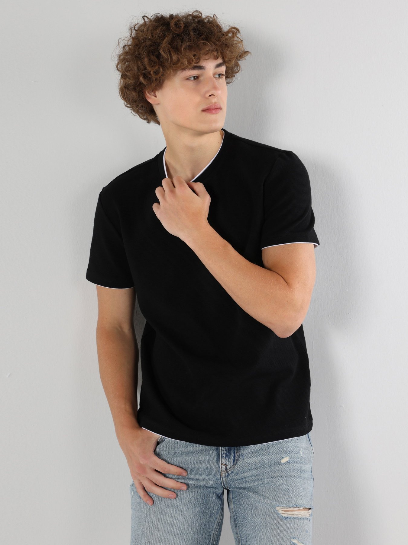 Футболка Colin’s модель CL1064351BLK Фото