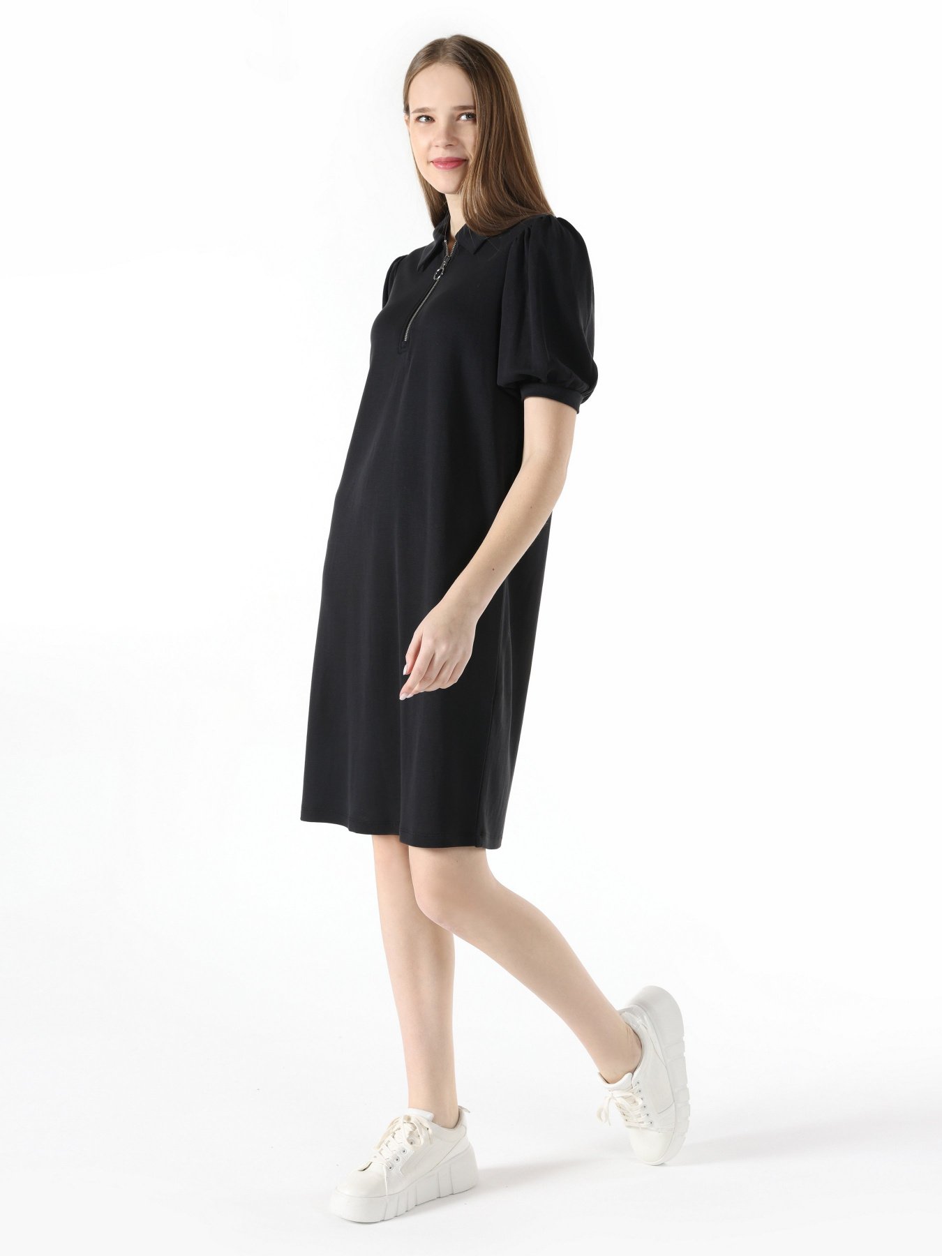 Сукня міні Colin’s модель CL1062592BLK Сукня міні Colin’s модель CL1062592BLK Фото