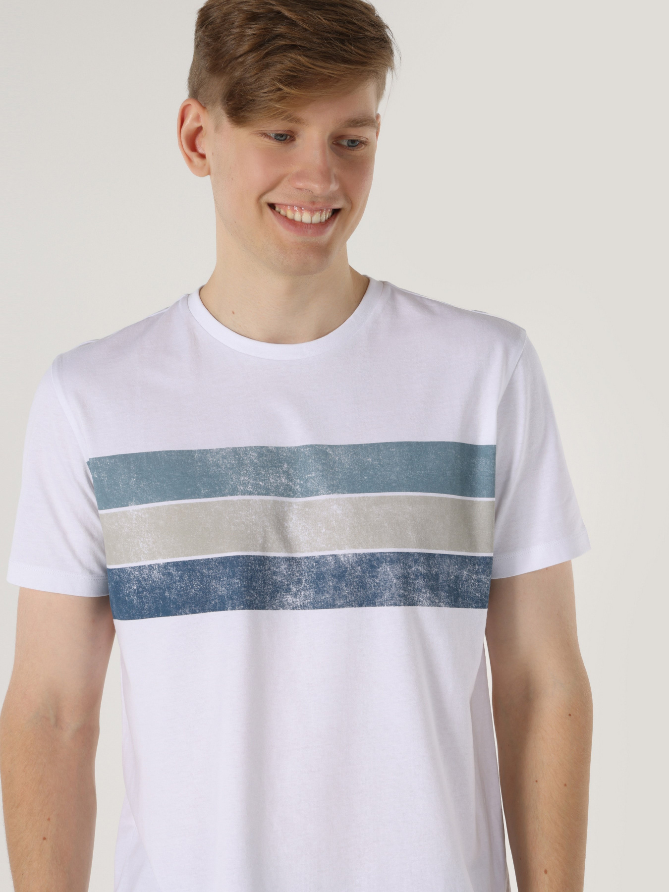 Футболка Colin’s модель CL1062873WHT Фото