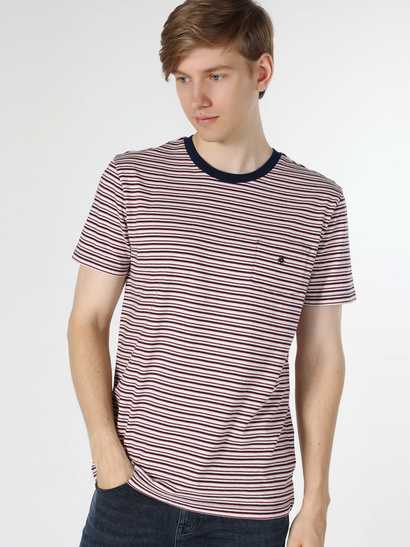 Футболка Colin’s модель CL1062971OFW Фото