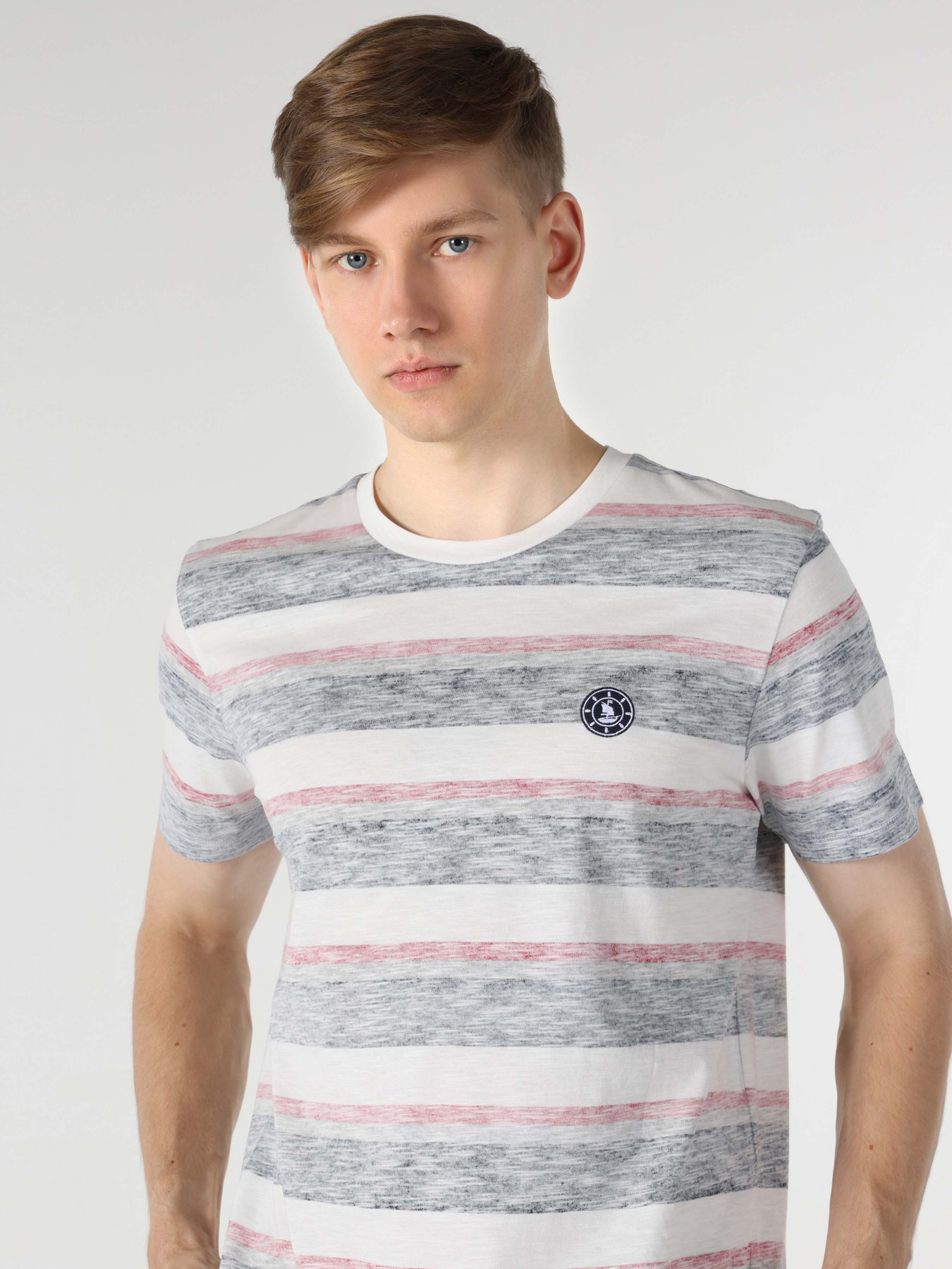 Футболка Colin’s модель CL1063112OFW Футболка Colin’s модель CL1063112OFW Фото