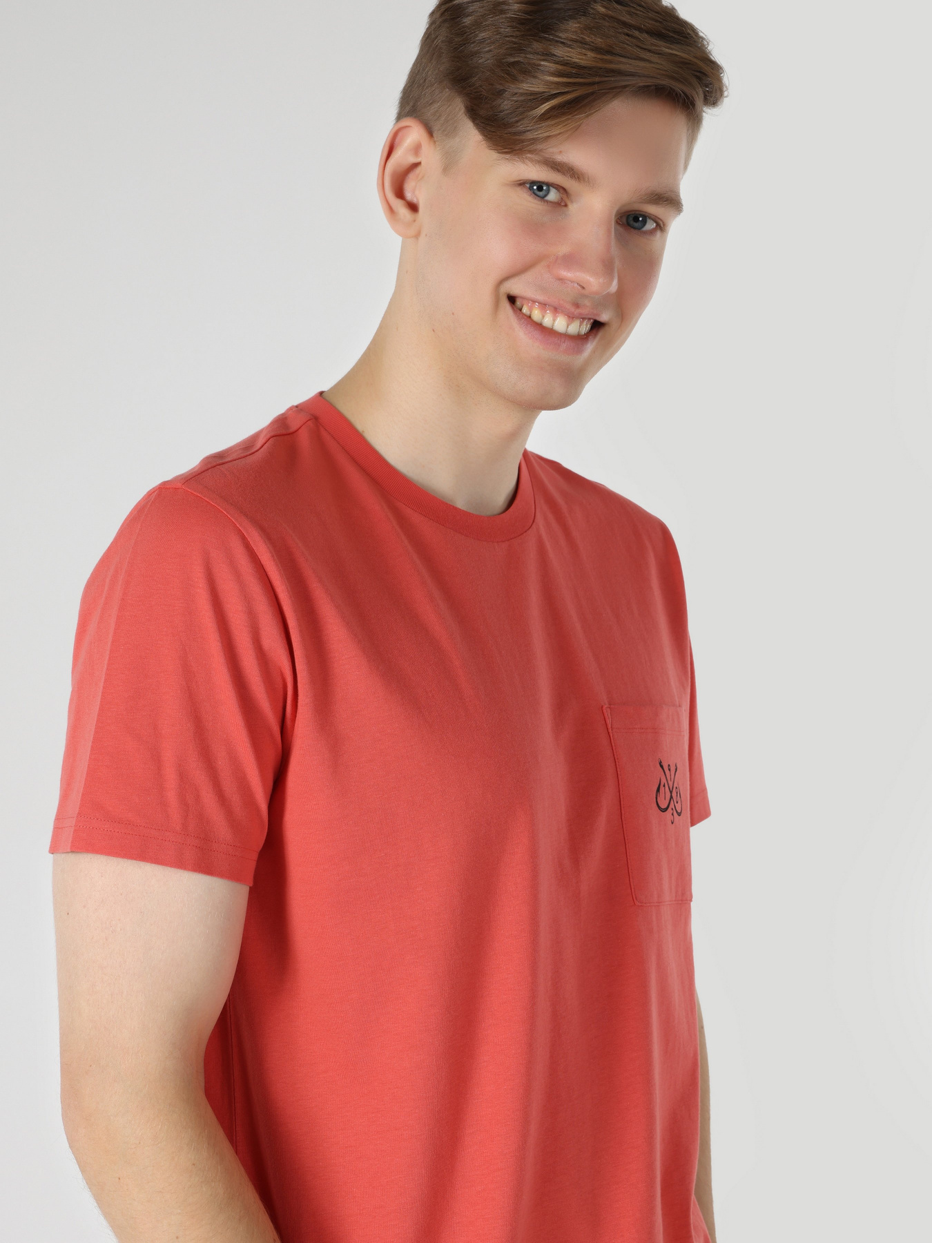 Футболка Colin’s модель CL1063113CRL Фото