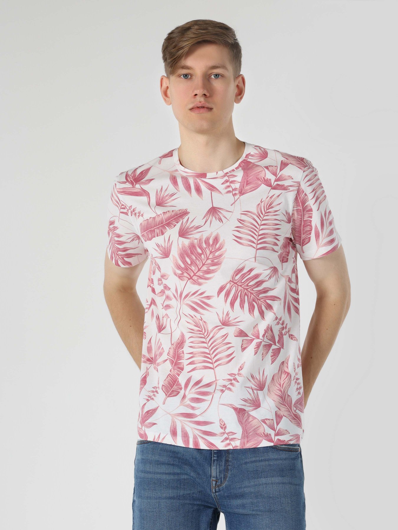 Футболка Colin’s модель CL1063114OFW Фото