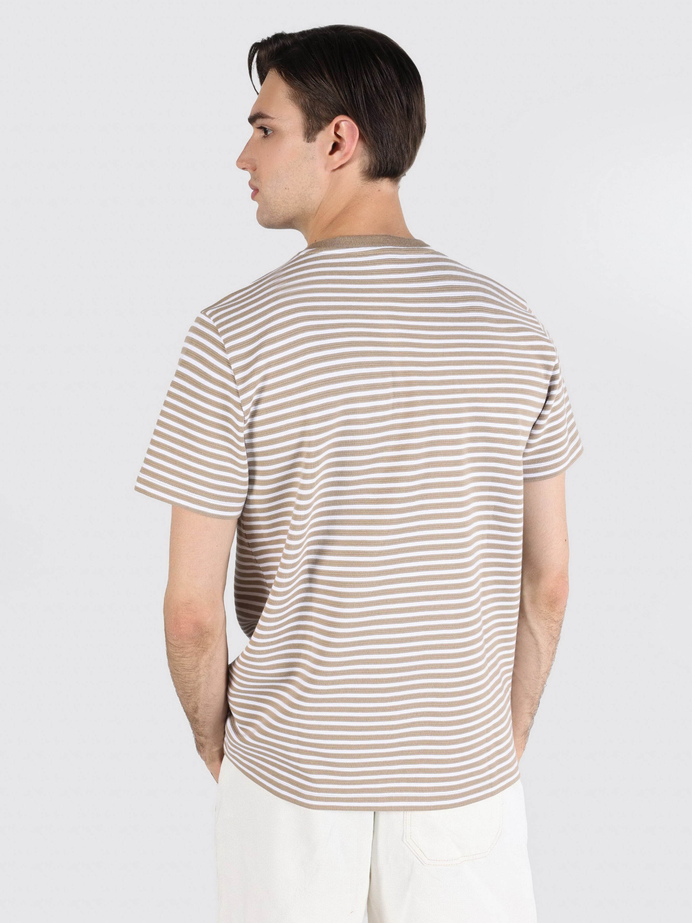 Футболка Colin’s модель CL1062870BEI Фото