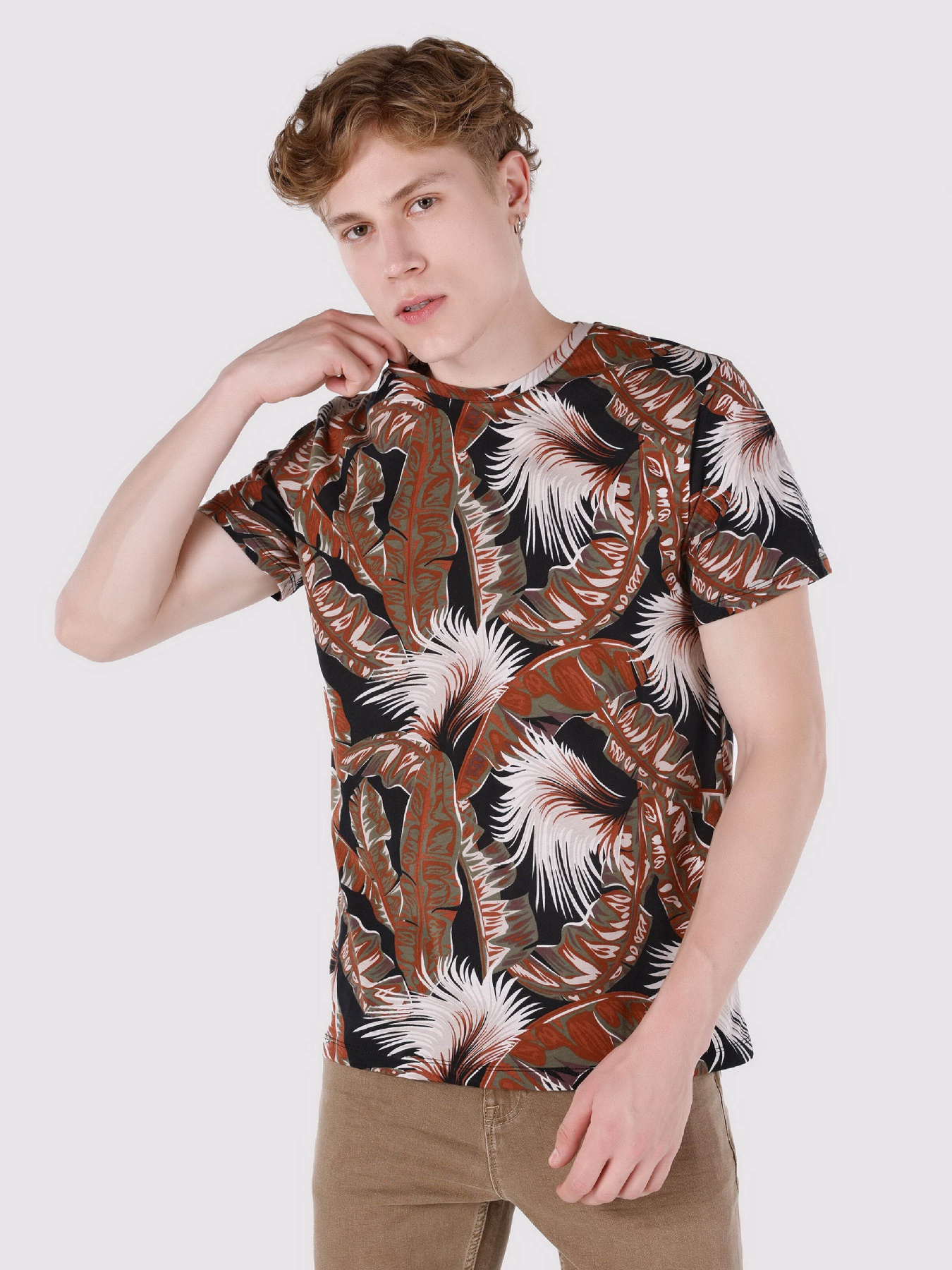 Футболка Colin’s модель CL1064111MTC Футболка Colin’s модель CL1064111MTC Фото