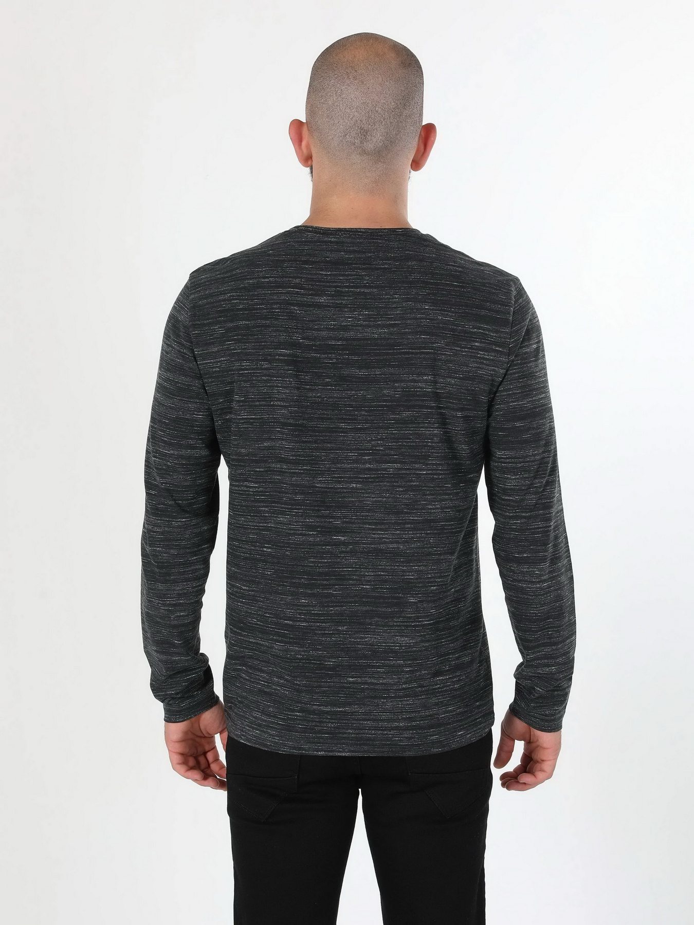 Лонгслив Colin’s модель CL1059646ANM Фото