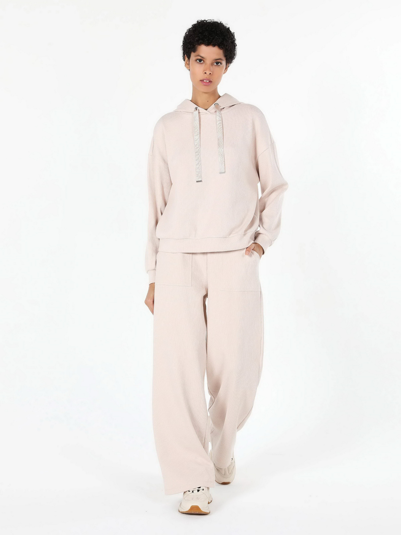 Джогери Colin’s модель CL1060606BEI Фото