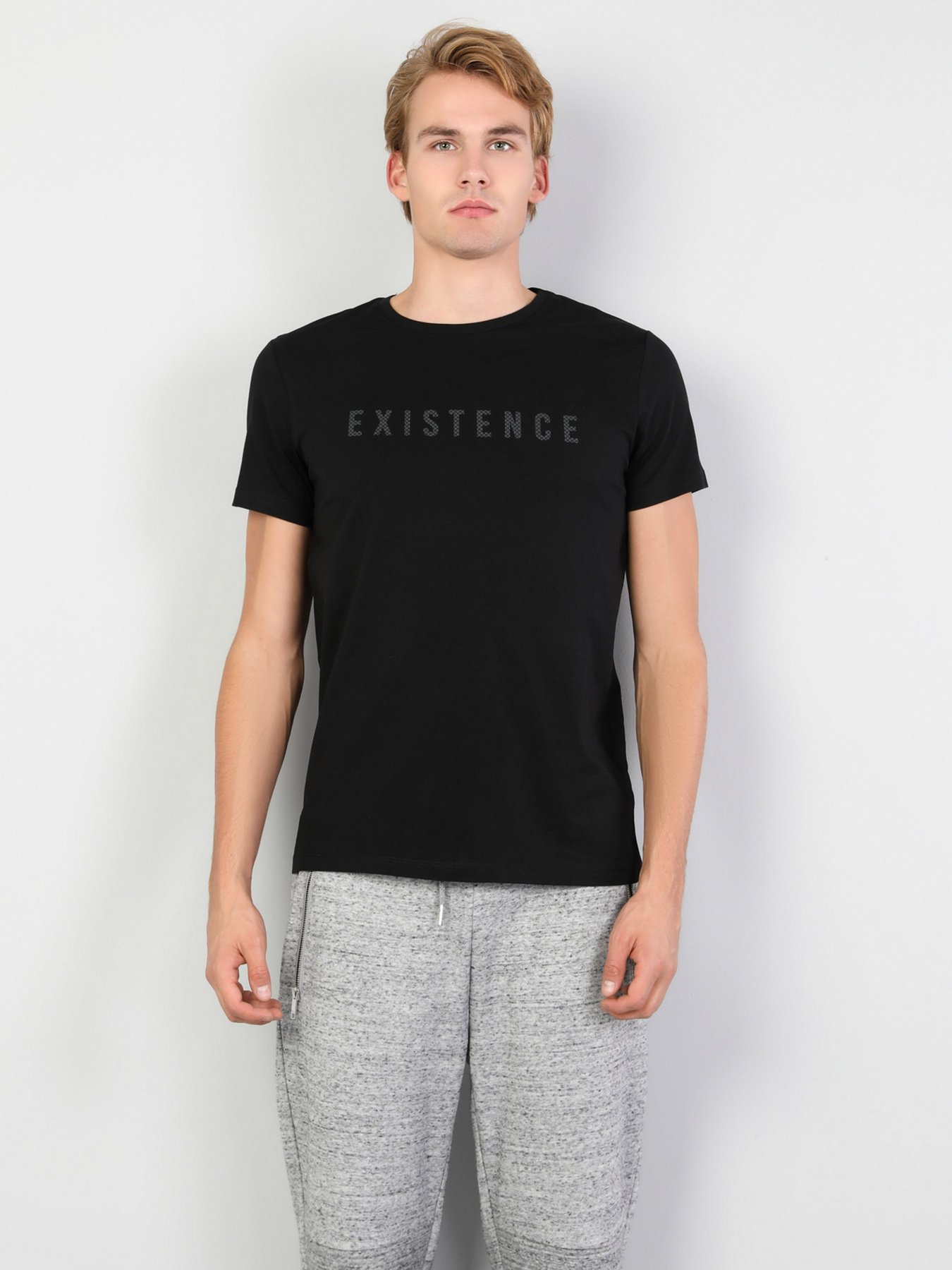 Футболки и поло Colin’s модель CL1047729BLK Футболки и поло Colin’s модель CL1047729BLK Фото