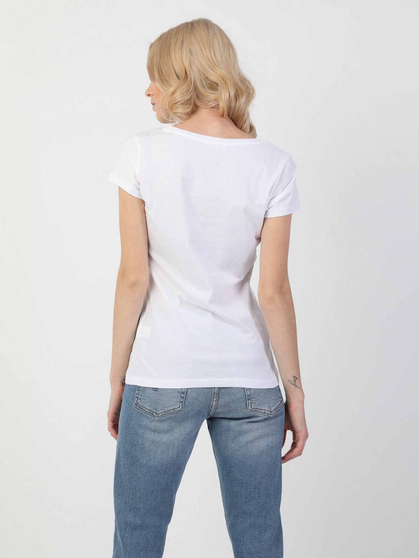 Футболки и поло Colin’s модель CL1047749WHT Фото