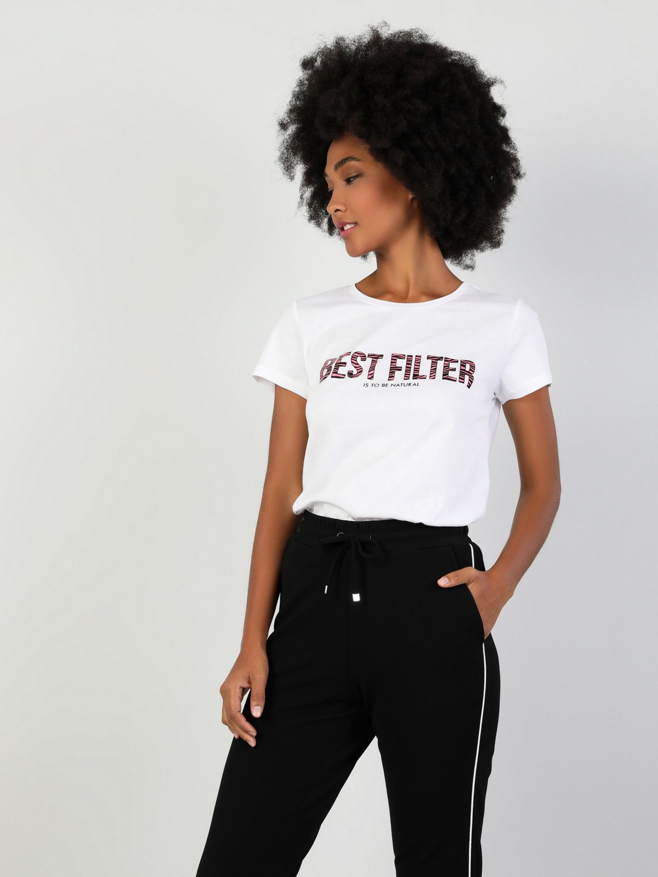 Футболки и поло Colin’s модель CL1047758WHT Футболки и поло Colin’s модель CL1047758WHT Фото