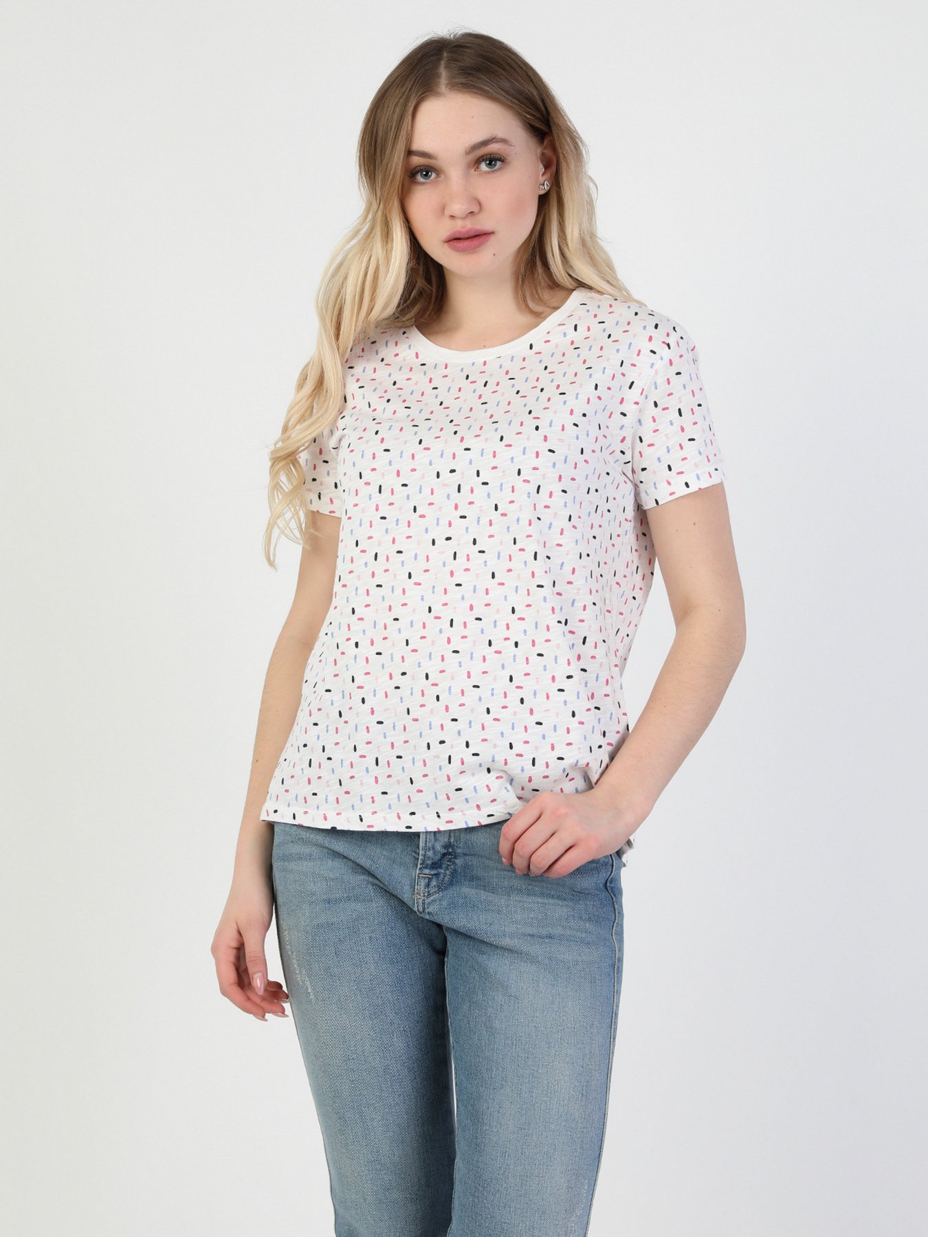 Футболки и поло Colin’s модель CL1047779WHT Футболки и поло Colin’s модель CL1047779WHT Фото