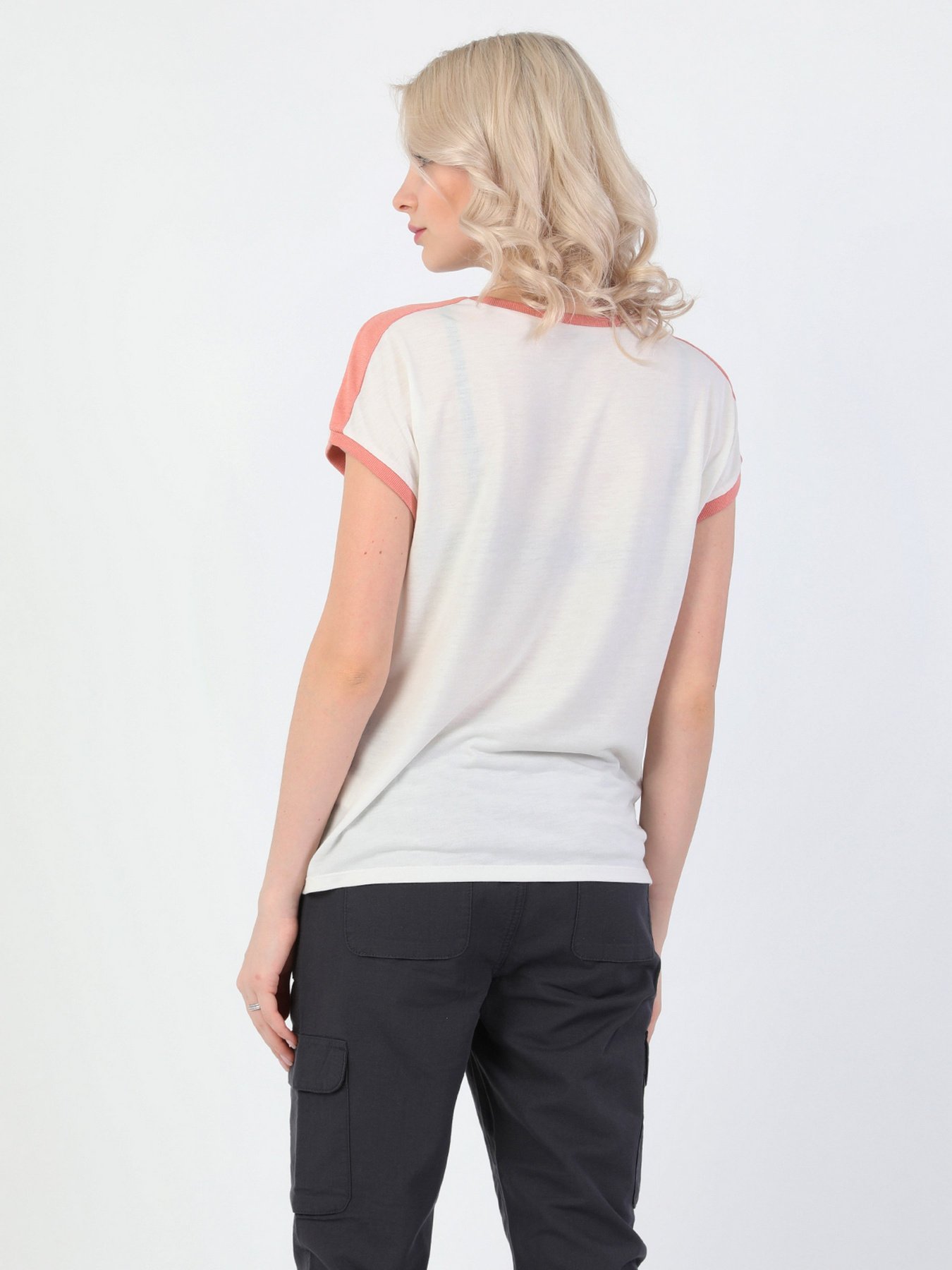 Футболки і поло Colin’s модель CL1047780OFW Фото