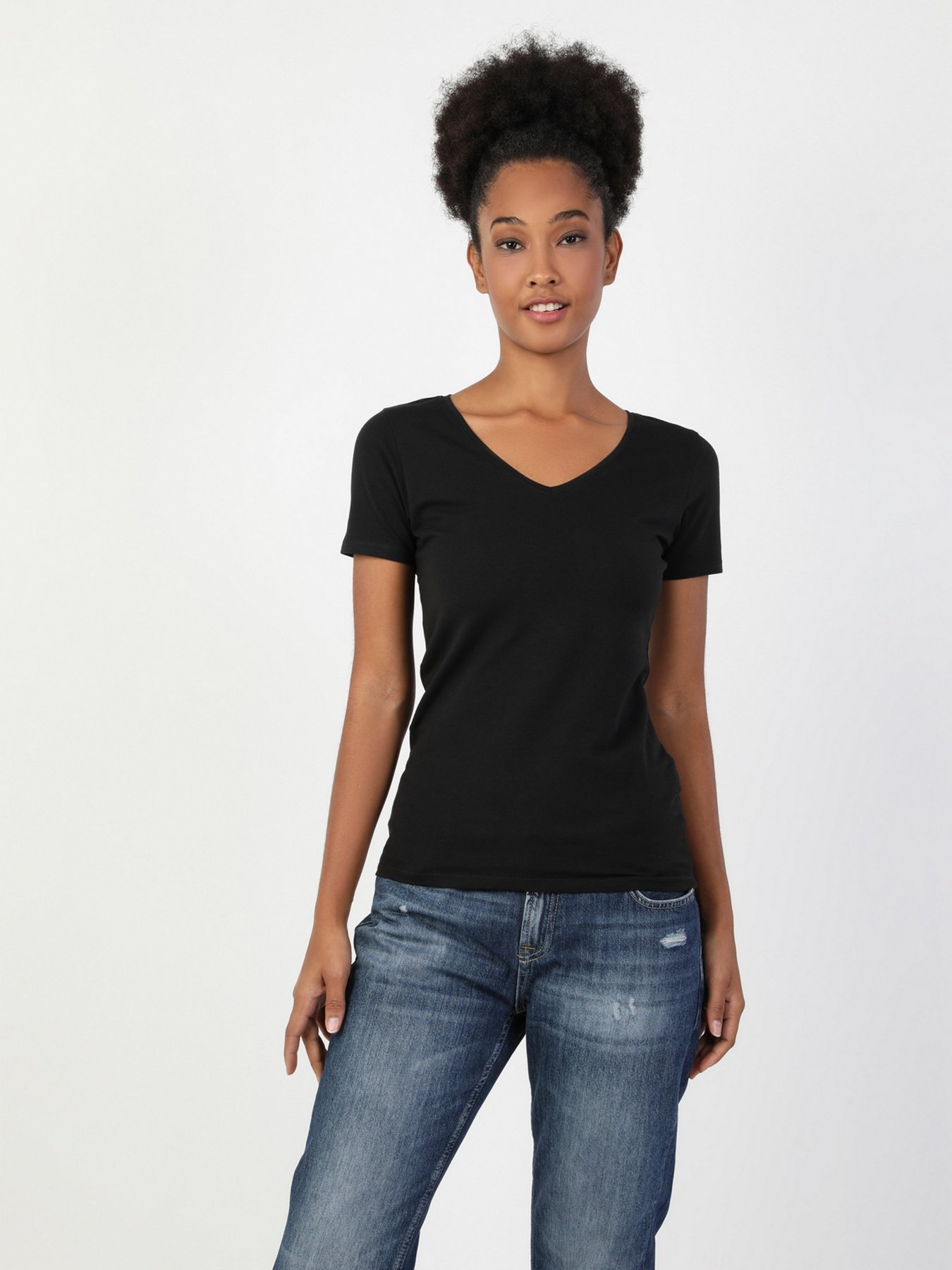 Футболки и поло Colin’s модель CL1048077BLK Футболки и поло Colin’s модель CL1048077BLK Фото