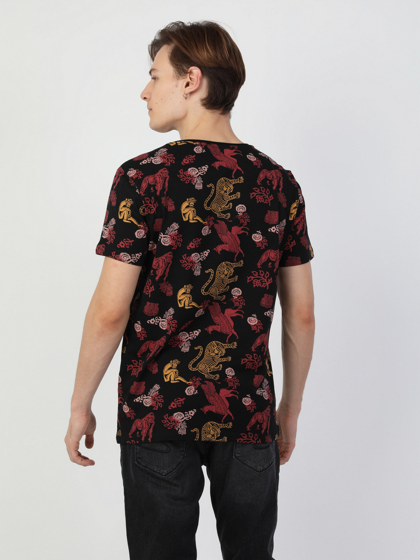 Футболки и поло Colin’s модель CL1048248BLK Футболки и поло Colin’s модель CL1048248BLK Фото