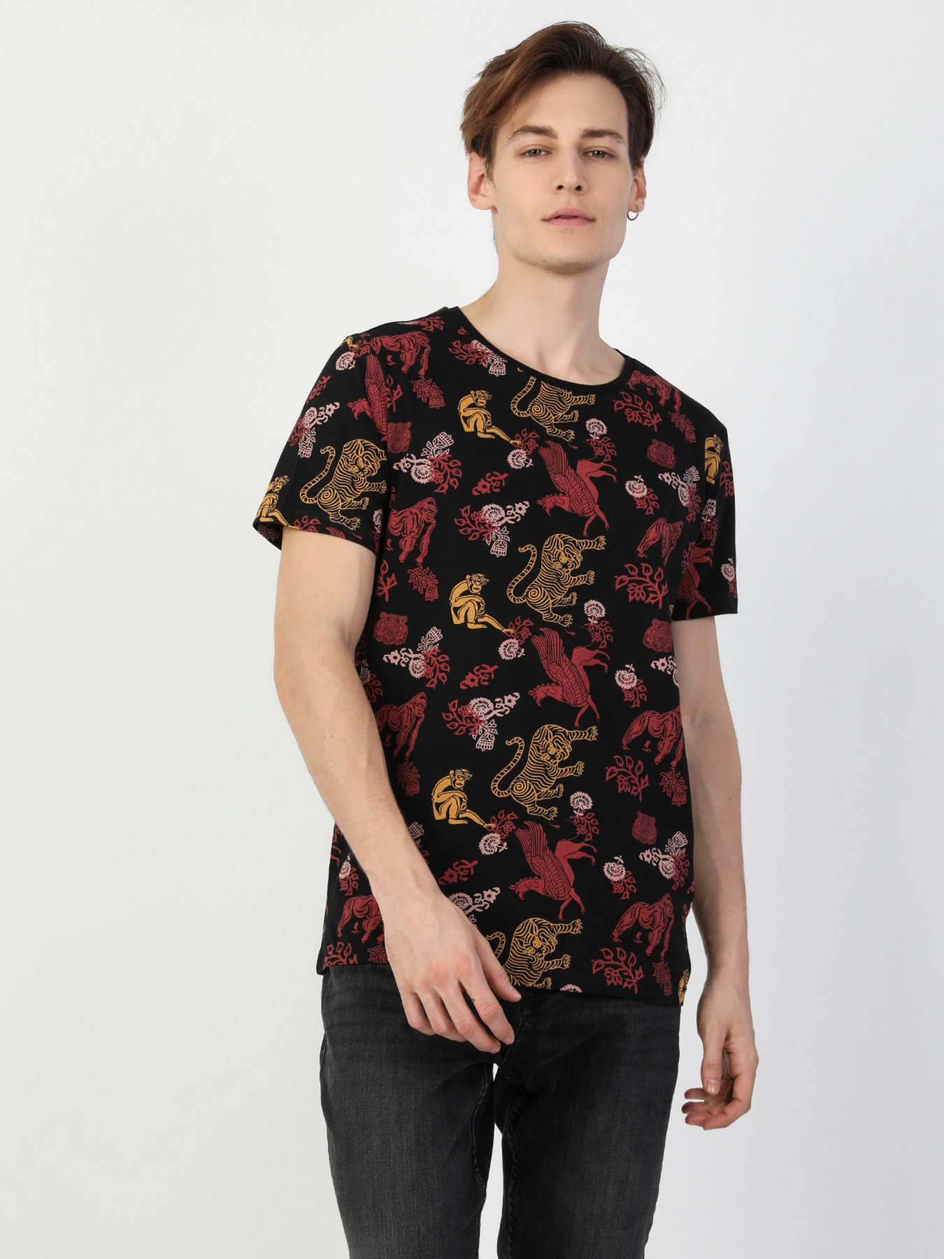 Футболки и поло Colin’s модель CL1048248BLK Футболки и поло Colin’s модель CL1048248BLK Фото