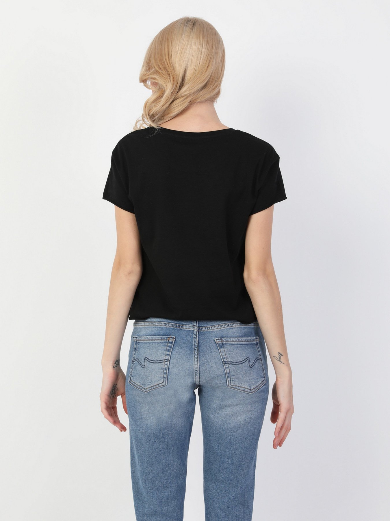 Футболки и поло Colin’s модель CL1048306BLK Фото