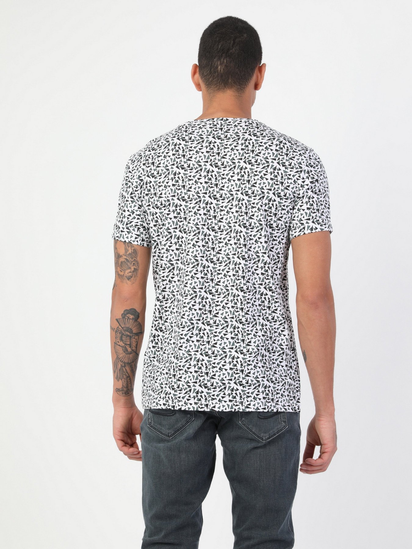 Футболки и поло Colin’s модель CL1048478WHT Фото