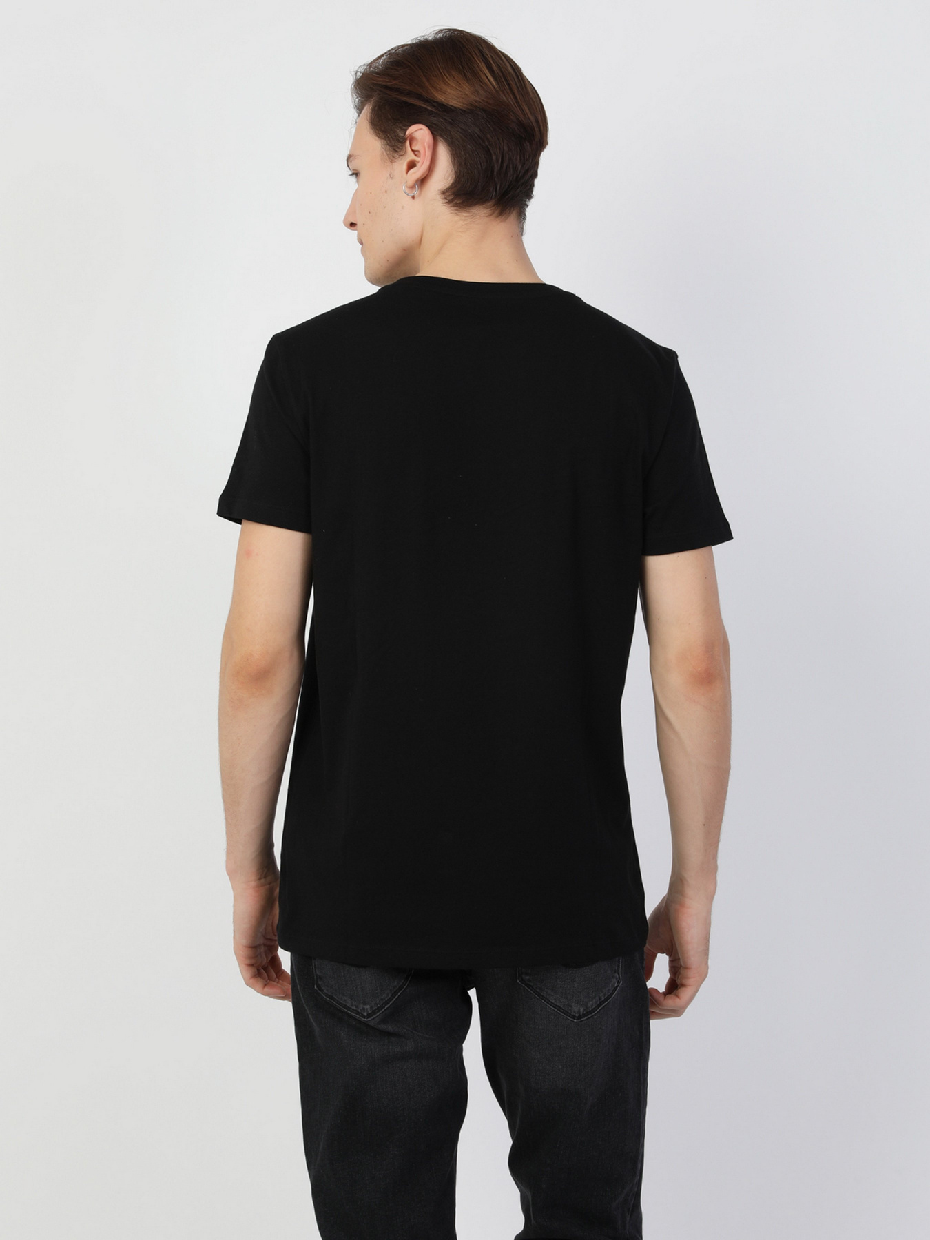 Футболки и поло Colin’s модель CL1048488BLK Фото