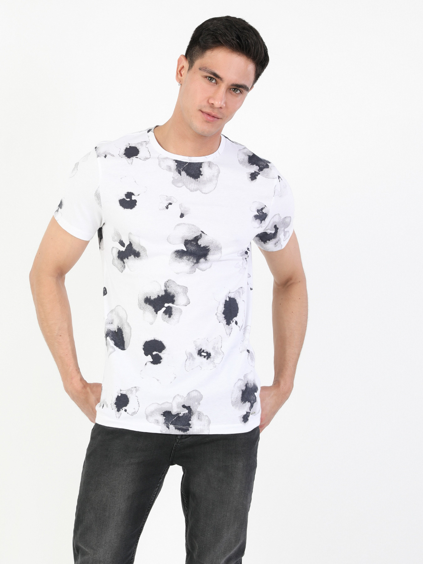 Футболки и поло Colin’s модель CL1048502WHT Фото