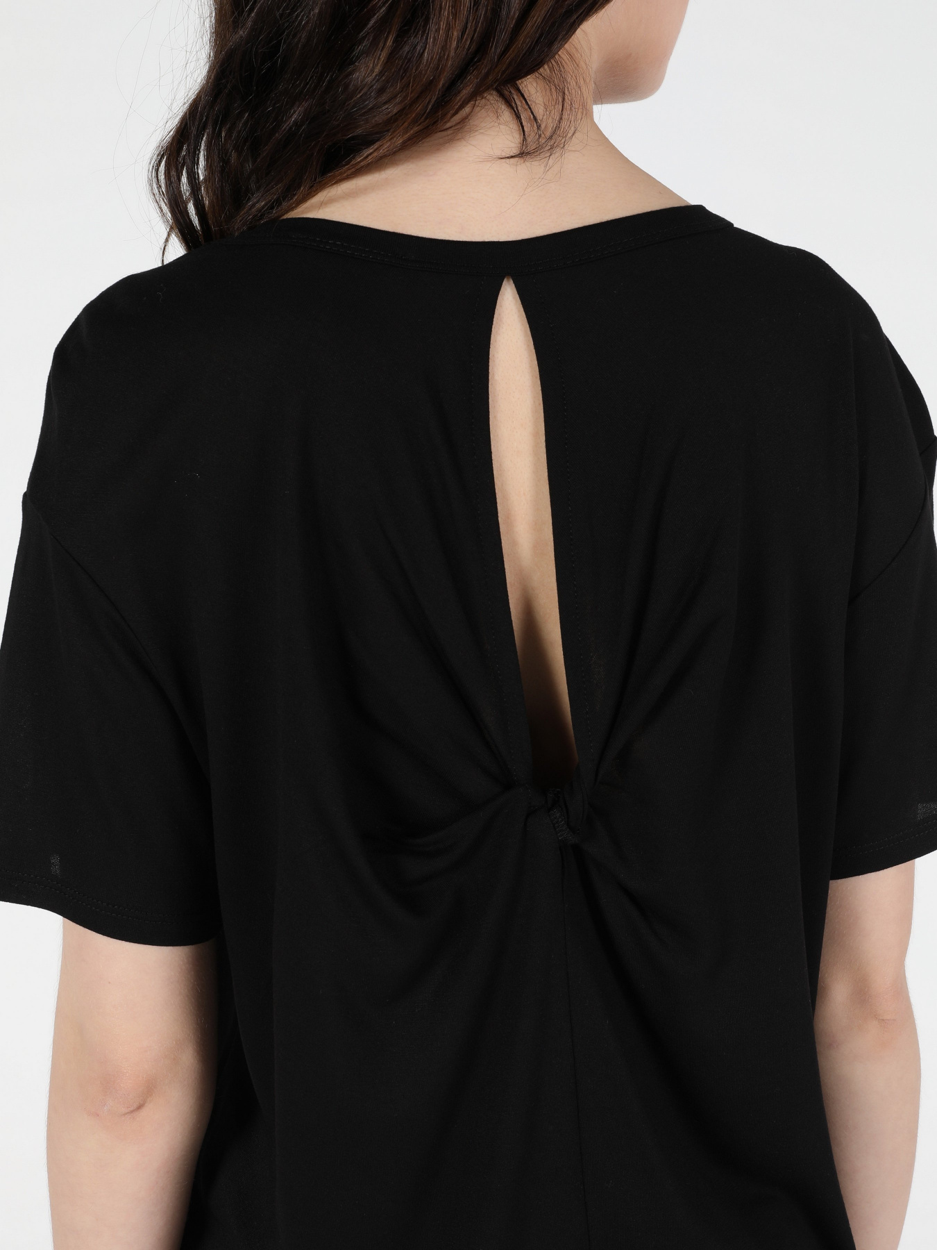 Футболка Colin’s модель CL1048769BLK Фото