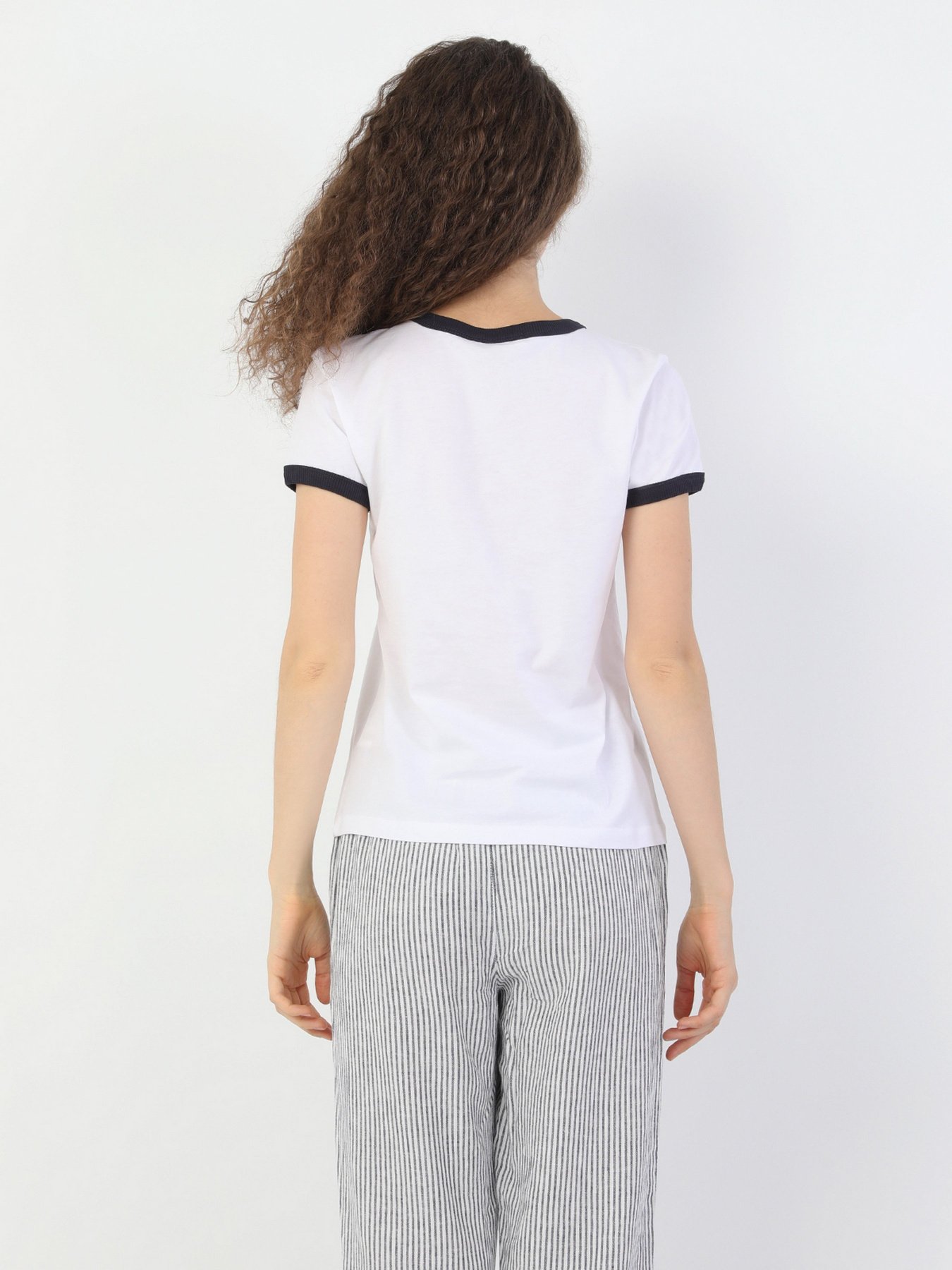 Футболки и поло Colin’s модель CL1048783WHT Фото