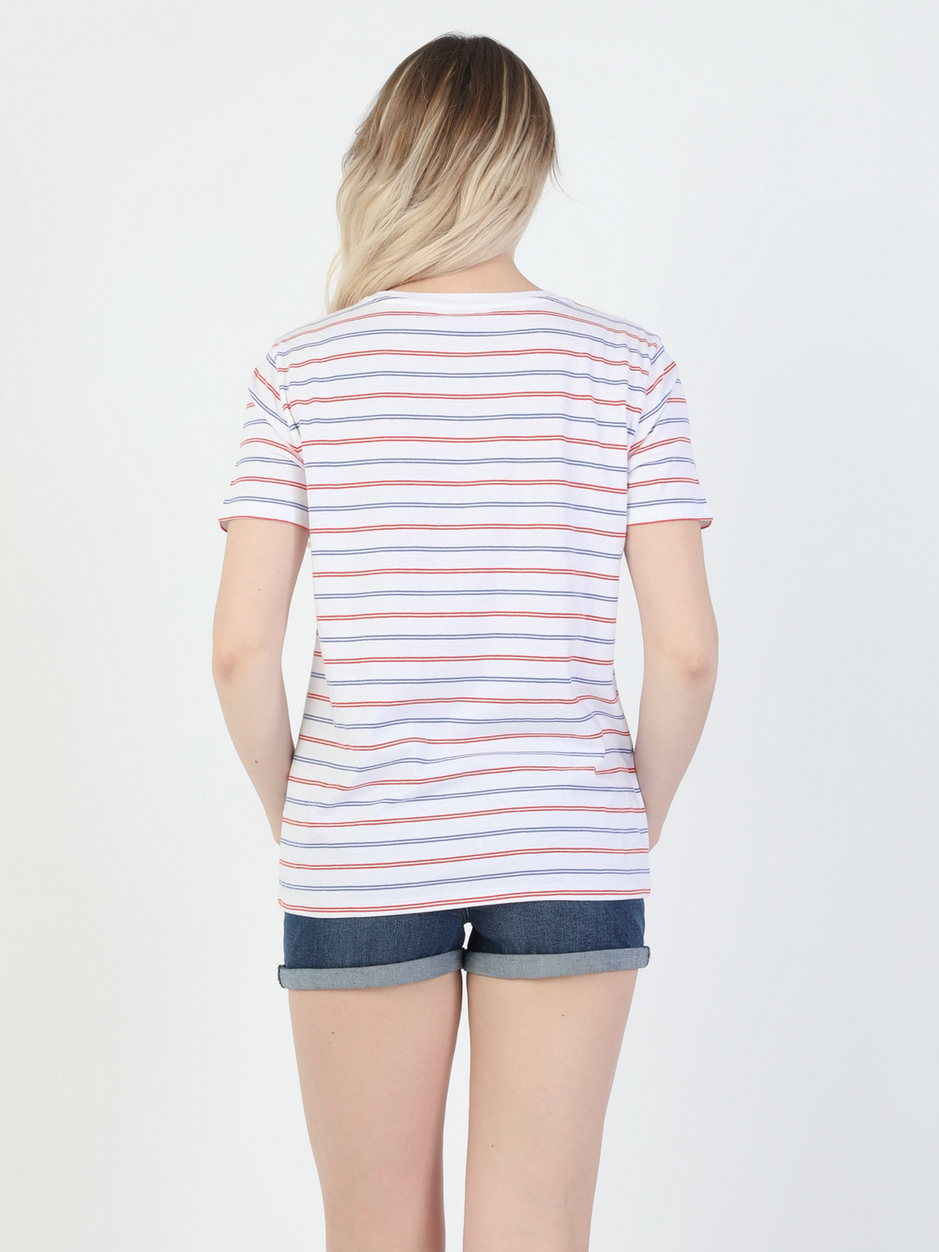 Футболки и поло Colin’s модель CL1048836WHT Фото