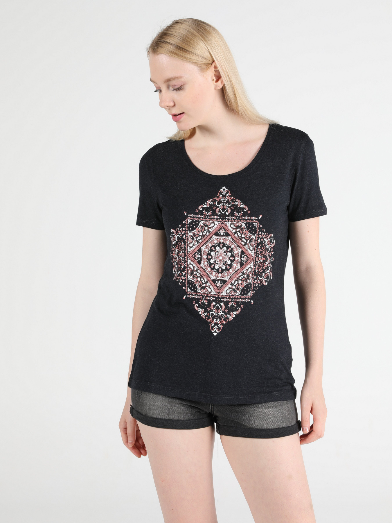 Футболки и поло Colin’s модель CL1048858ANM Фото